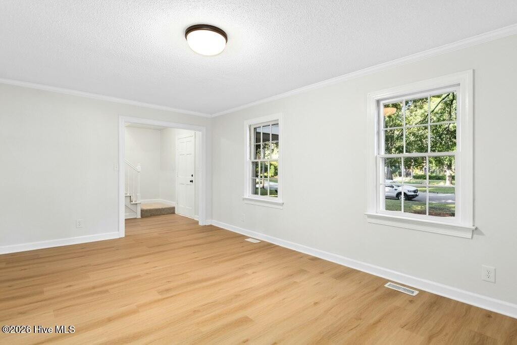 1215 S Crescent Drive Property Photo 10