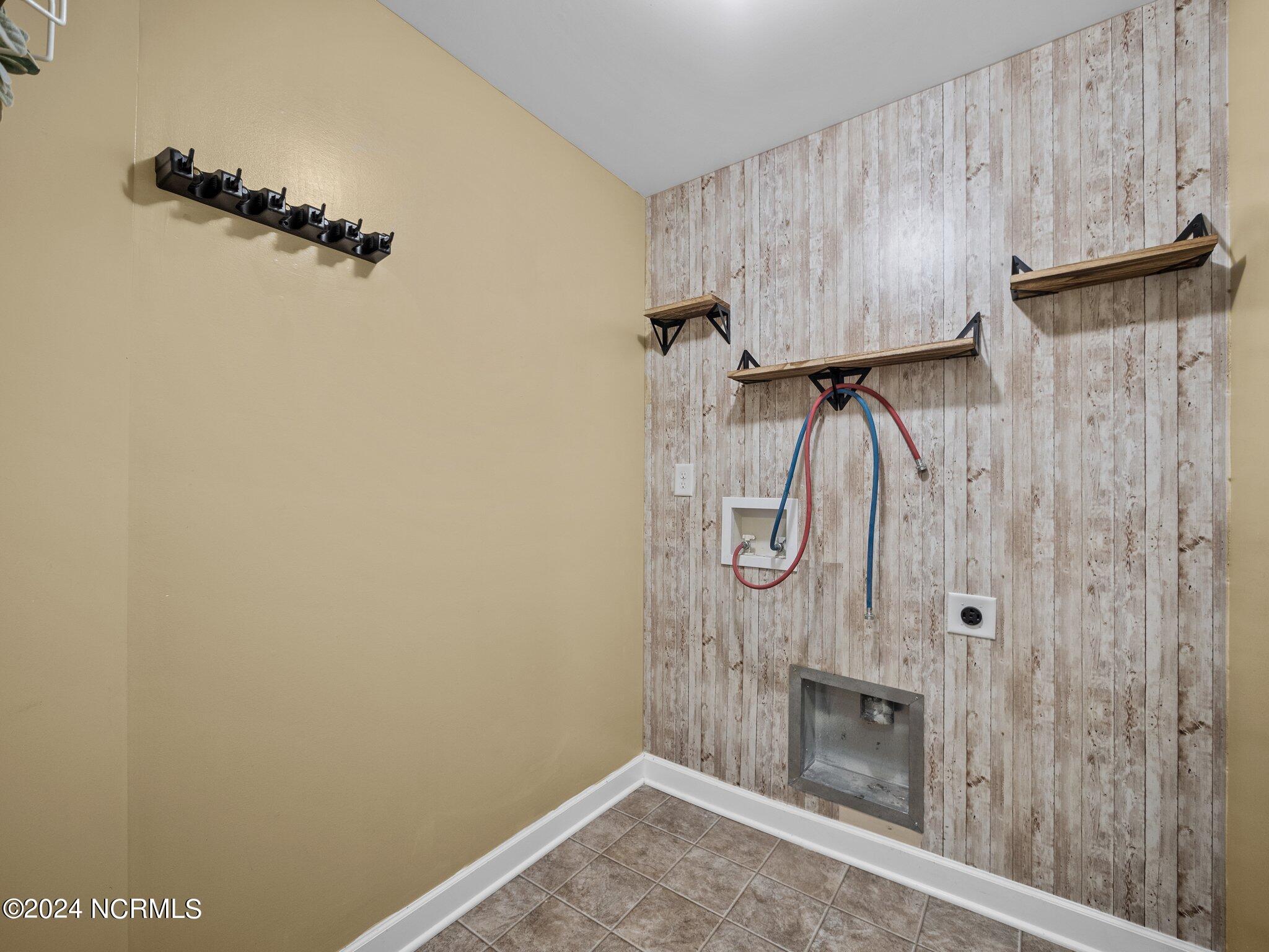 420 Salvo Court Property Photo 12