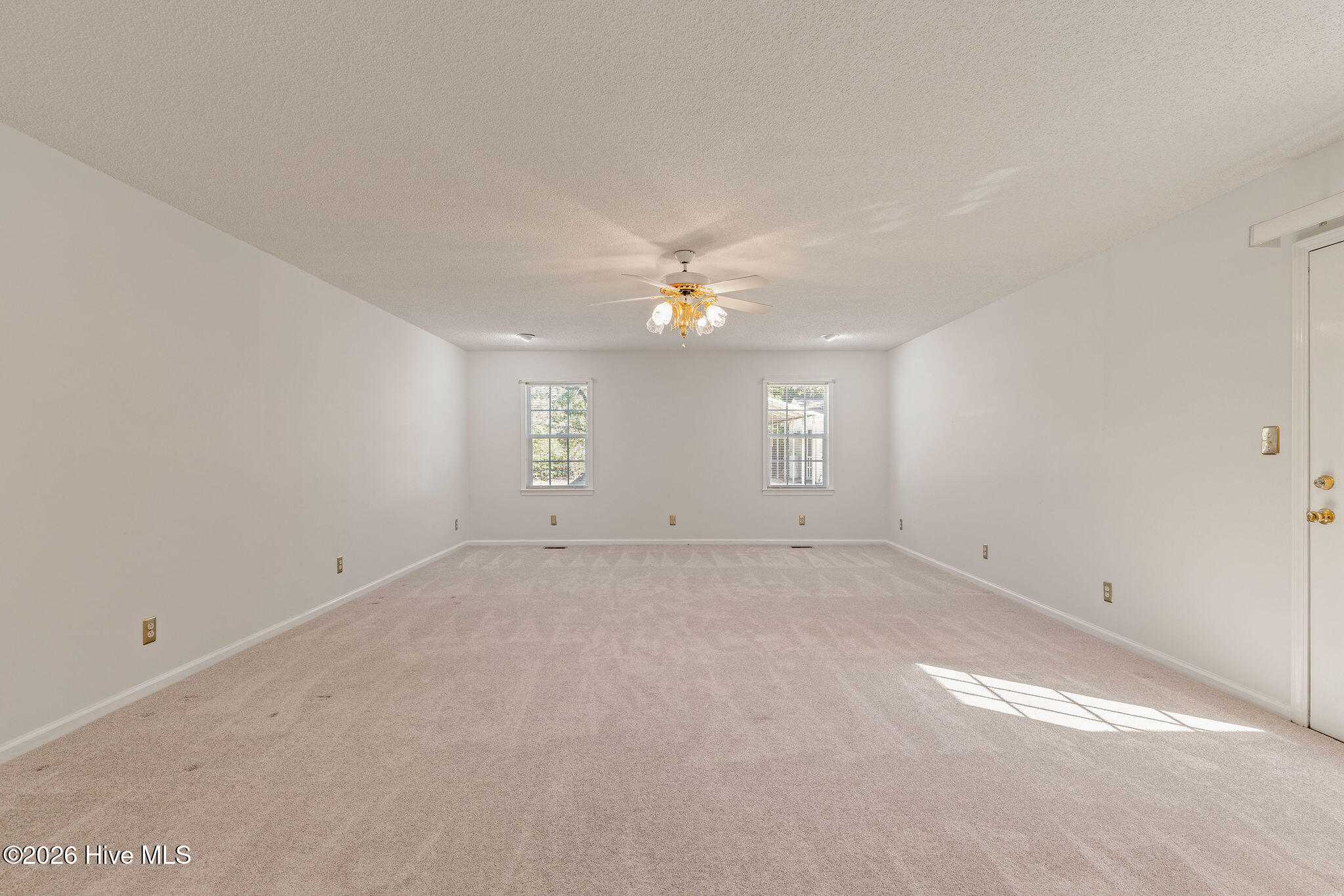 100 Jill Street Property Photo 9