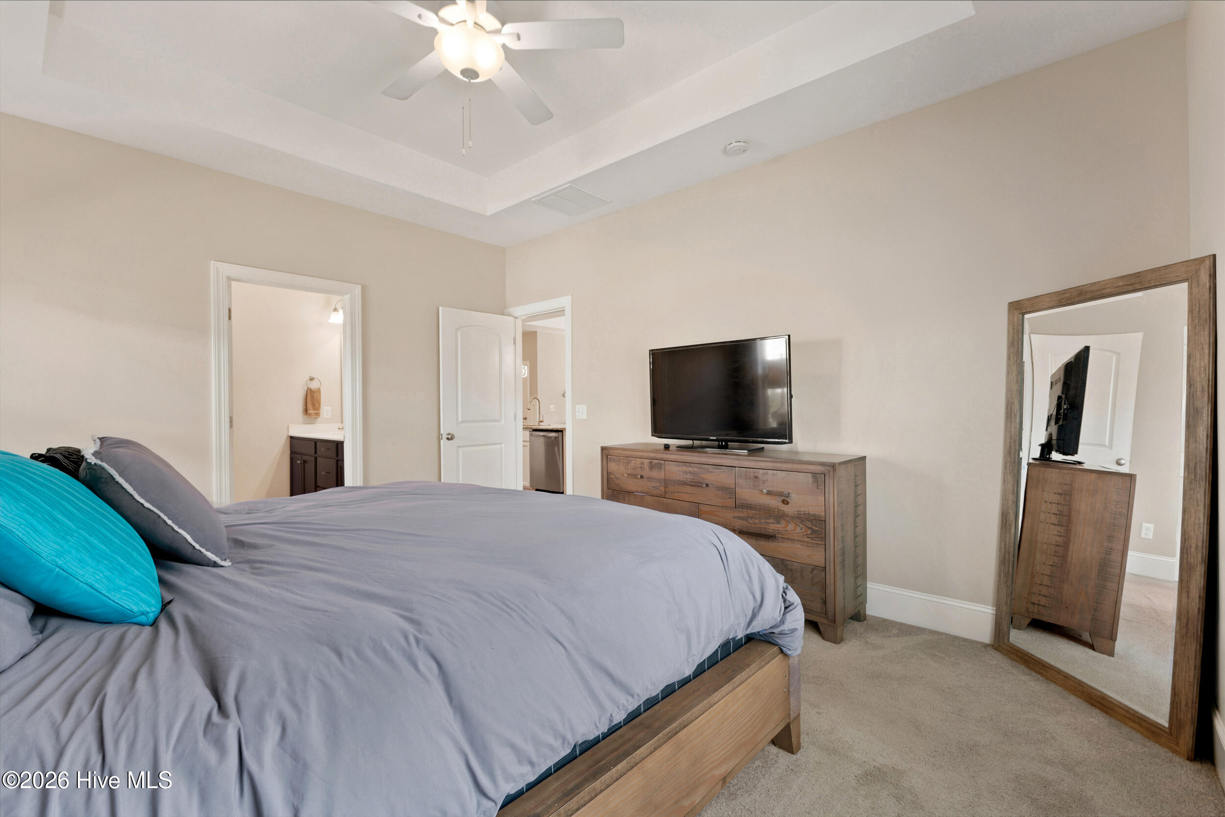 128 Hanover Lakes Drive Property Photo 19