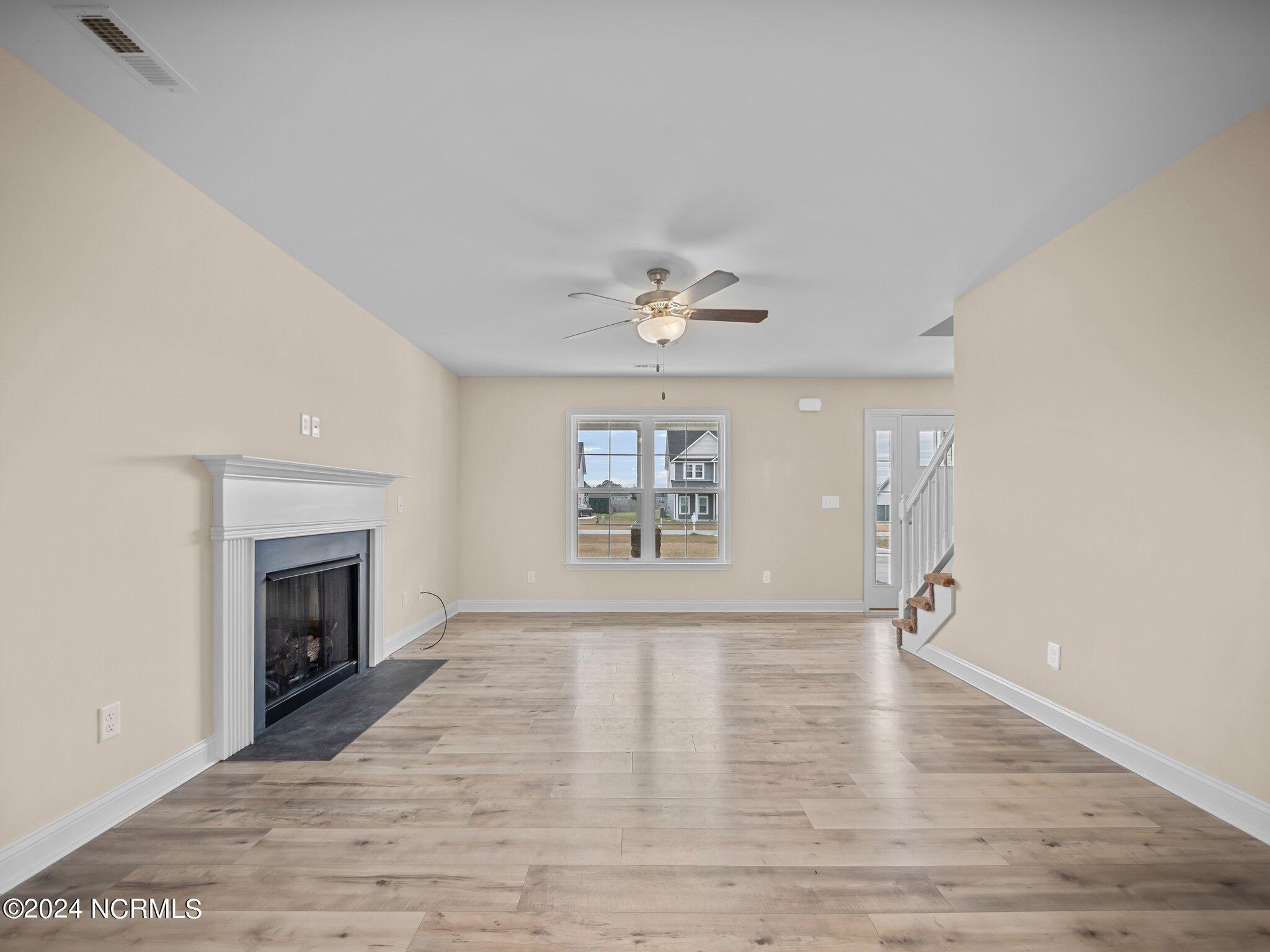 418 Duster Lane Property Photo 5