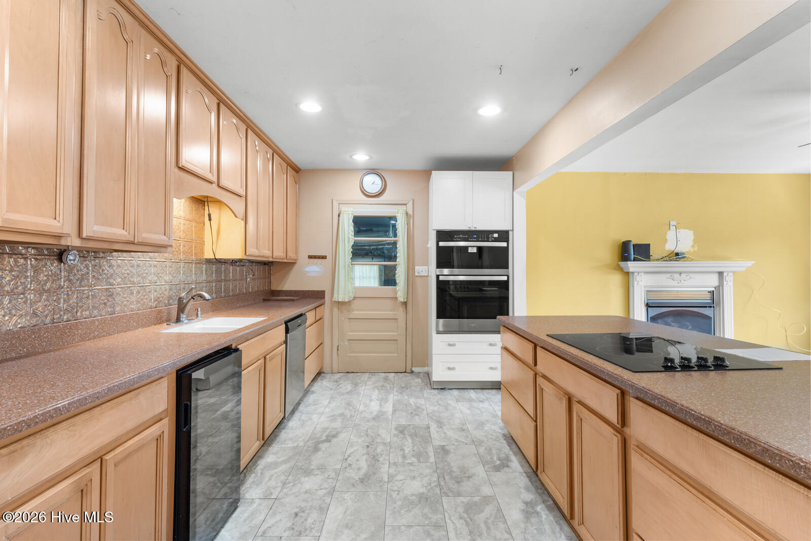 13 Dewitt Street Property Photo 8