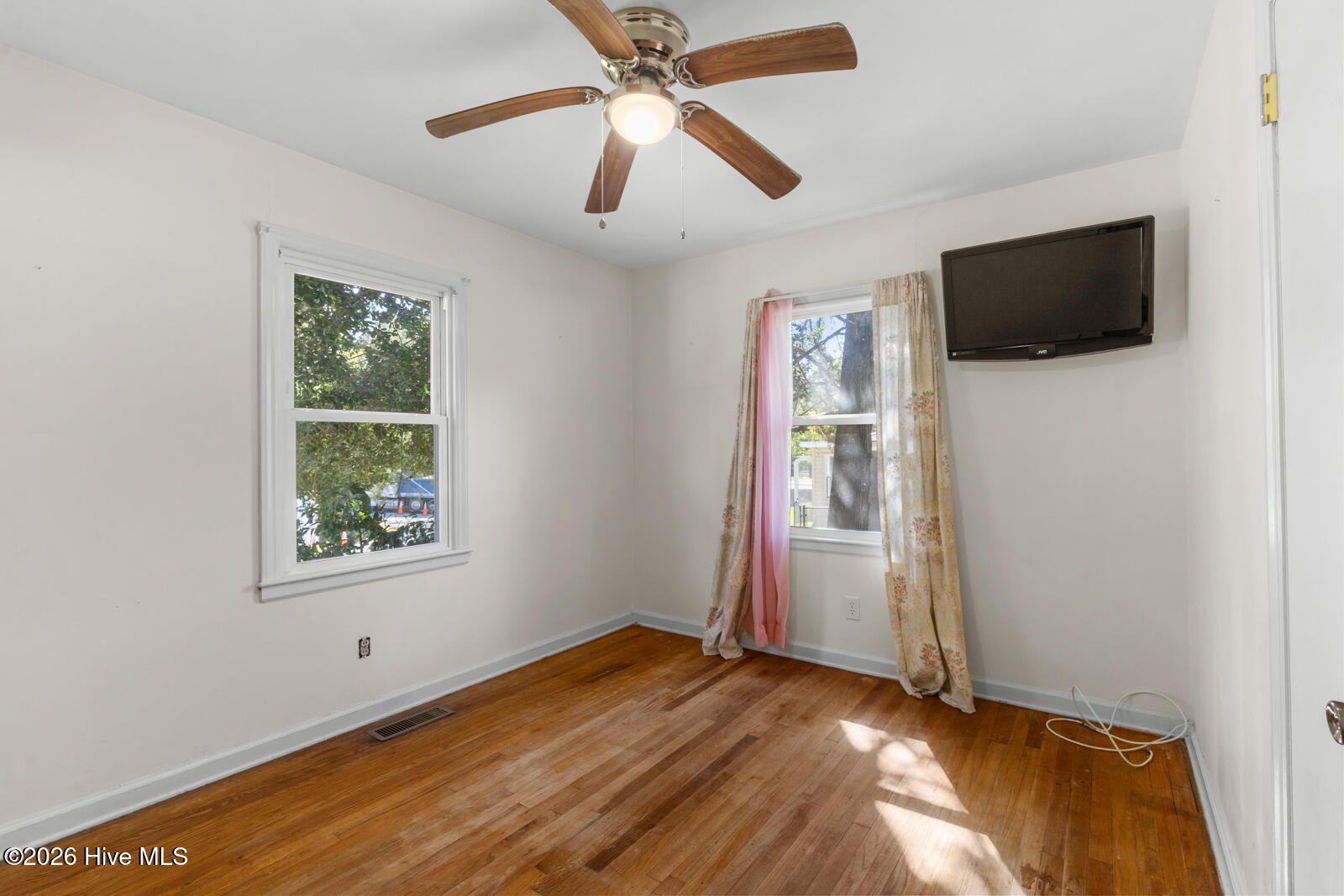 13 Dewitt Street Property Photo 21