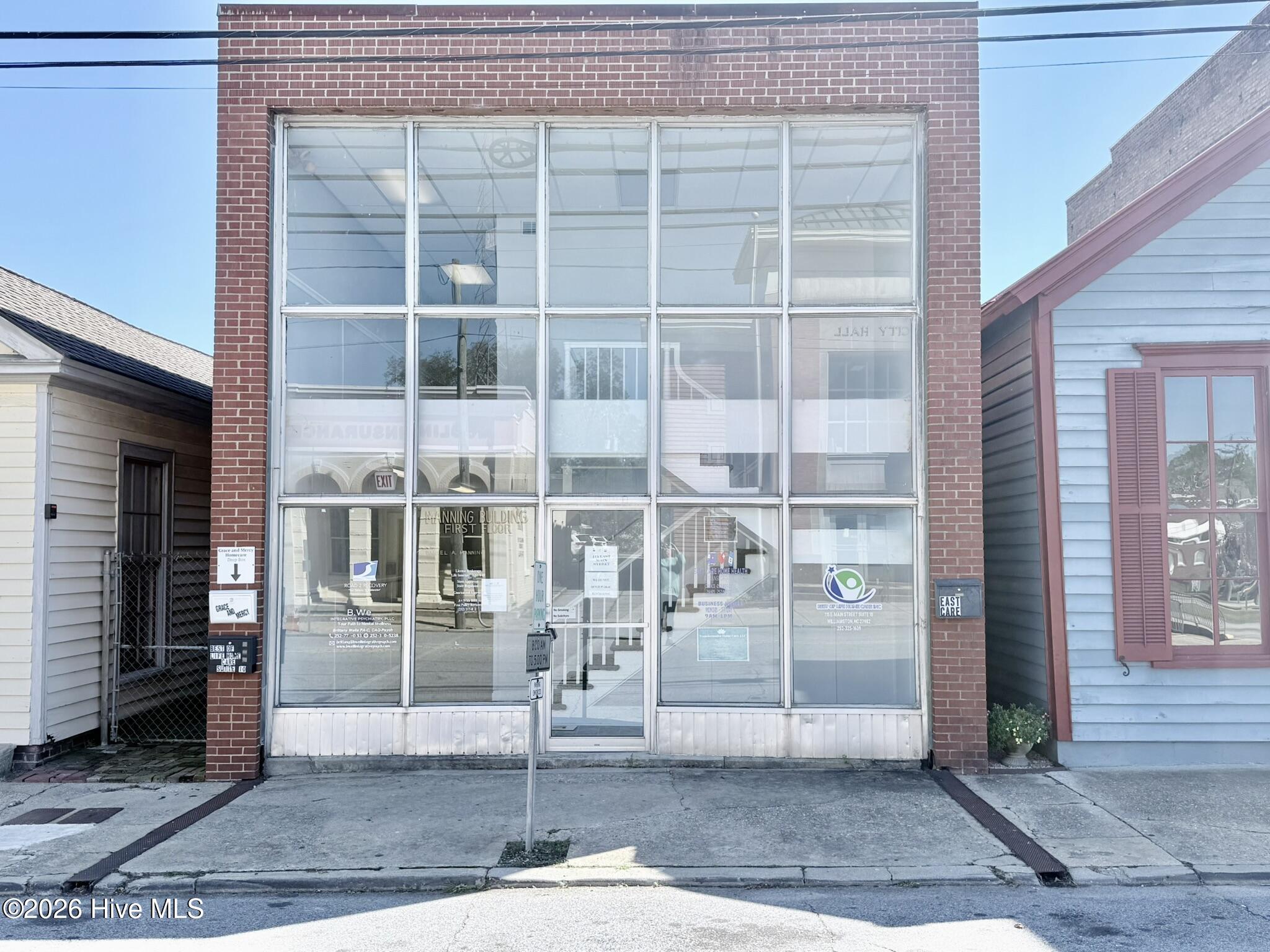 115 E Main Street Property Photo 2