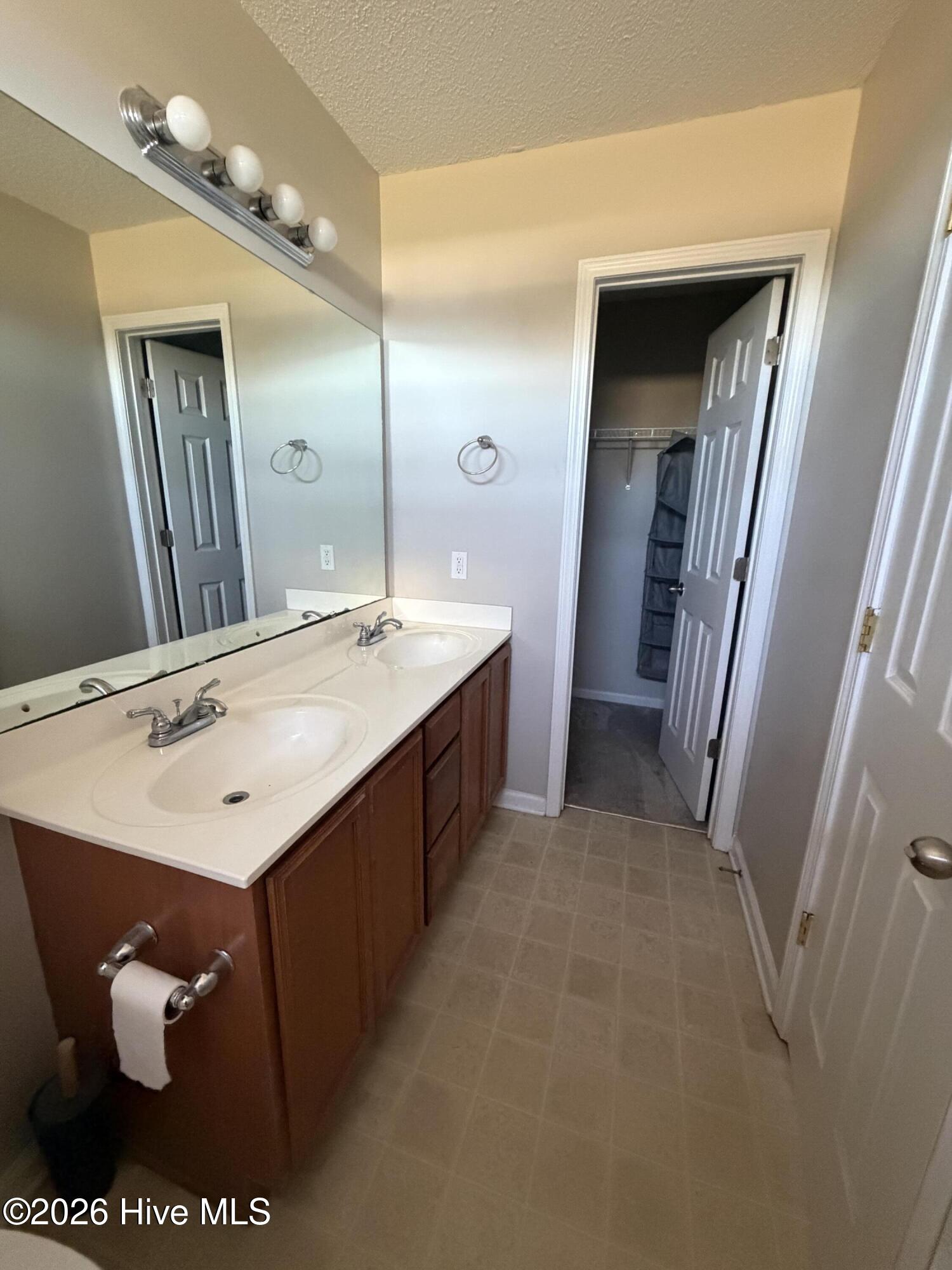 105 Starkys Creek Court Property Photo 11