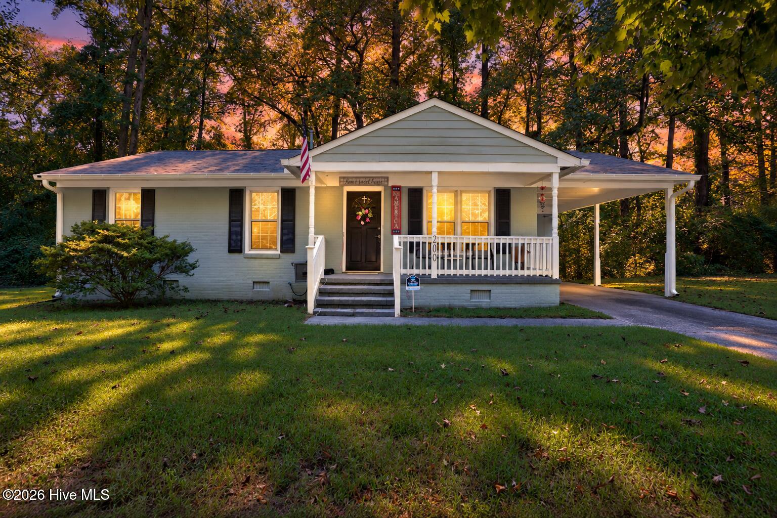 200 Geddie Avenue Property Photo 1