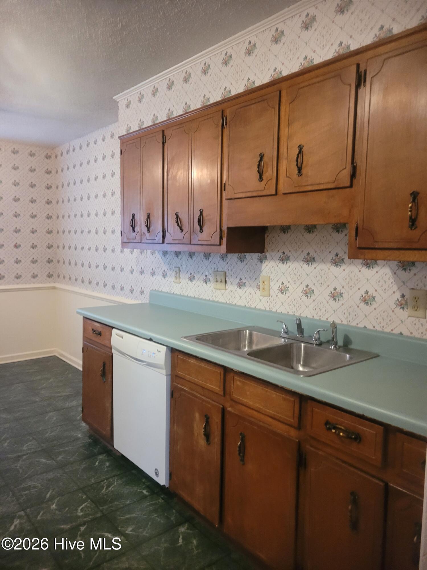 2239 Basswood Drive Property Photo 4