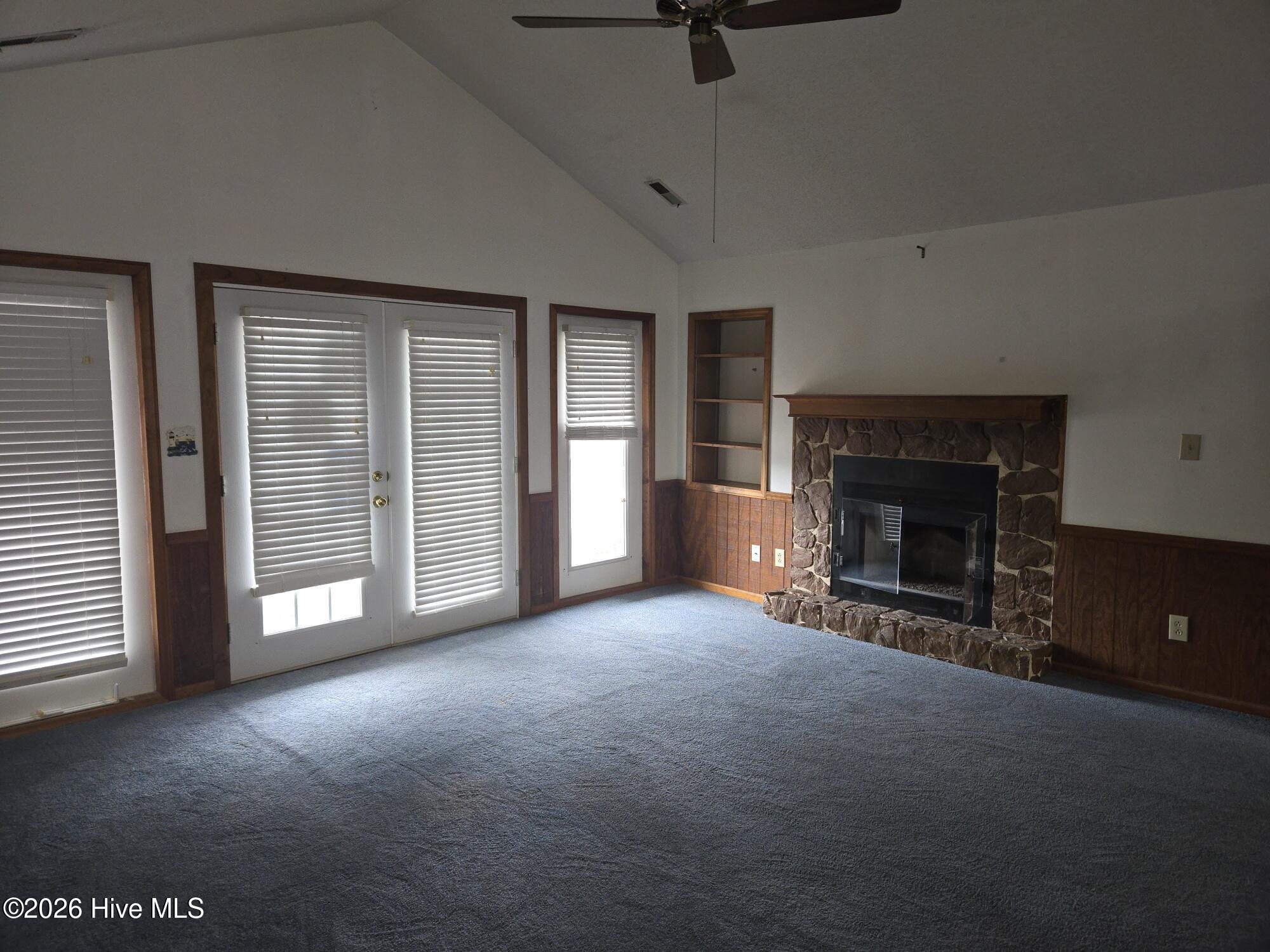 122 Sea Dunes Drive Property Photo 2