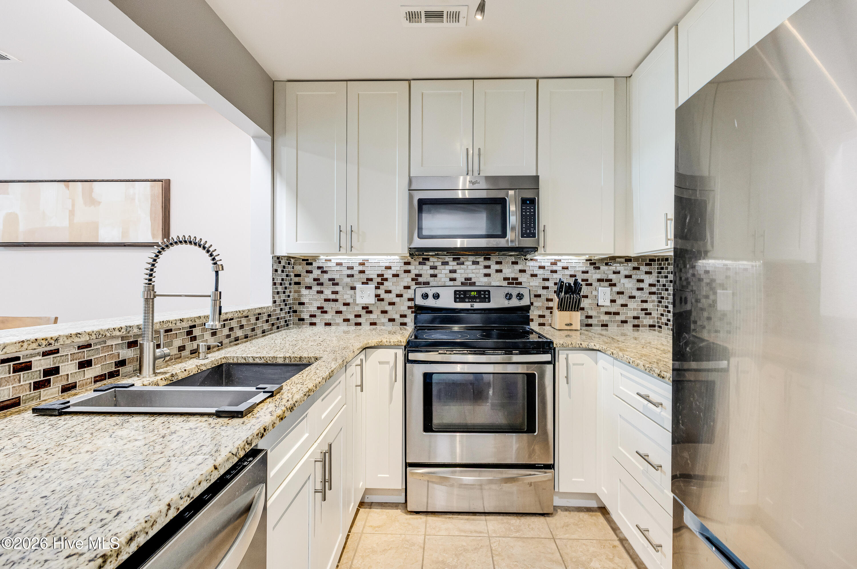 207 Saint Luke Court Property Photo 16