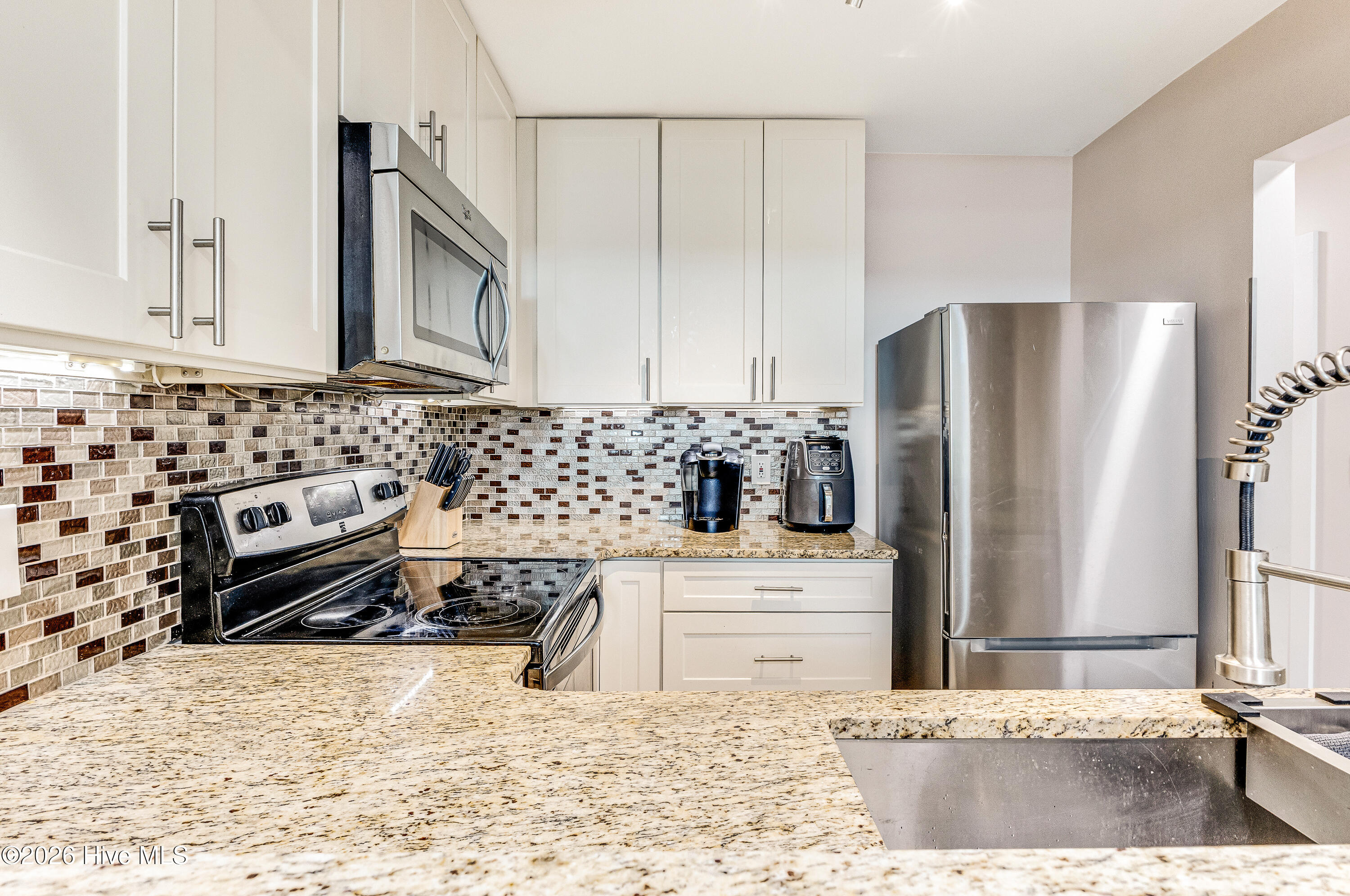 207 Saint Luke Court Property Photo 18