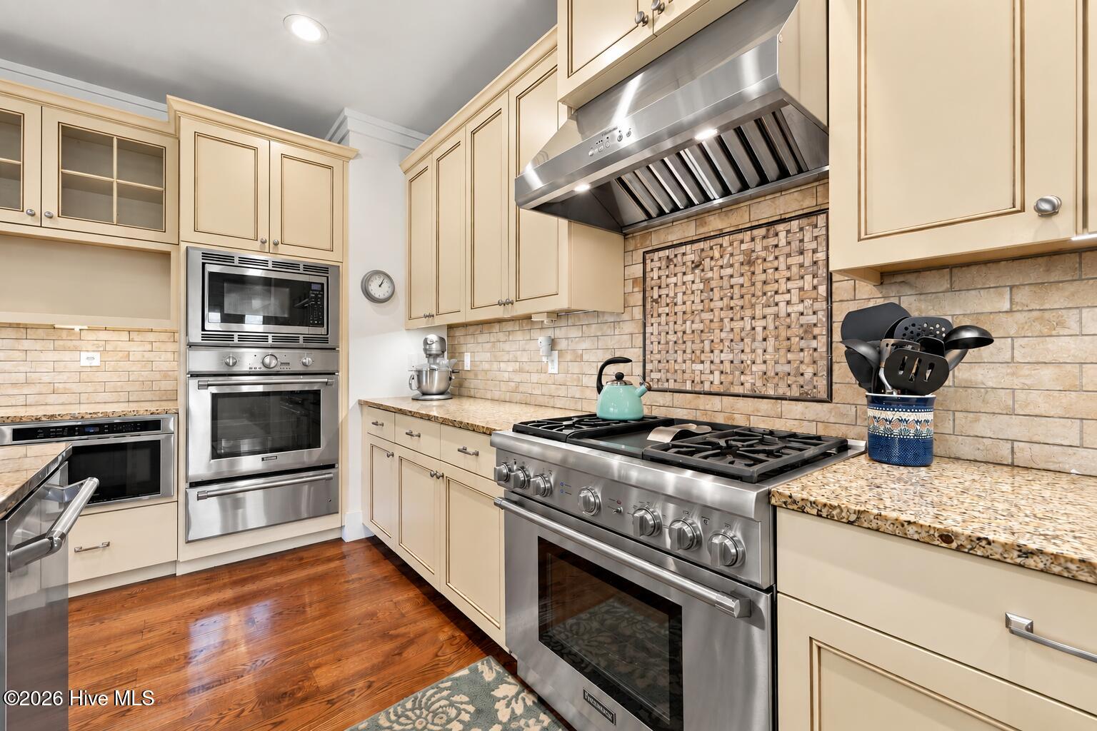 609 Neuse Harbour Boulevard Property Photo 10