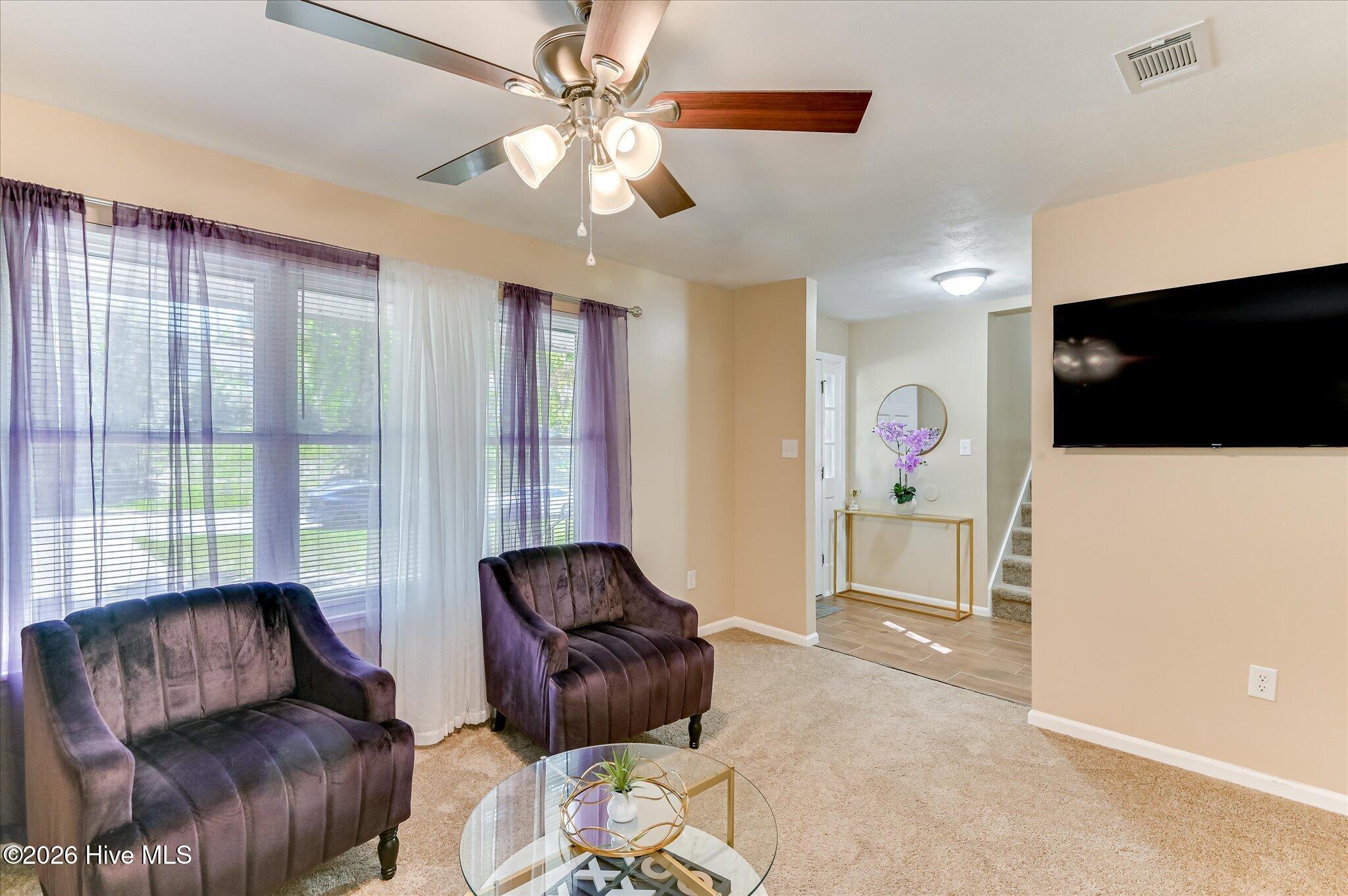1811 N Barton Drive Property Photo 6