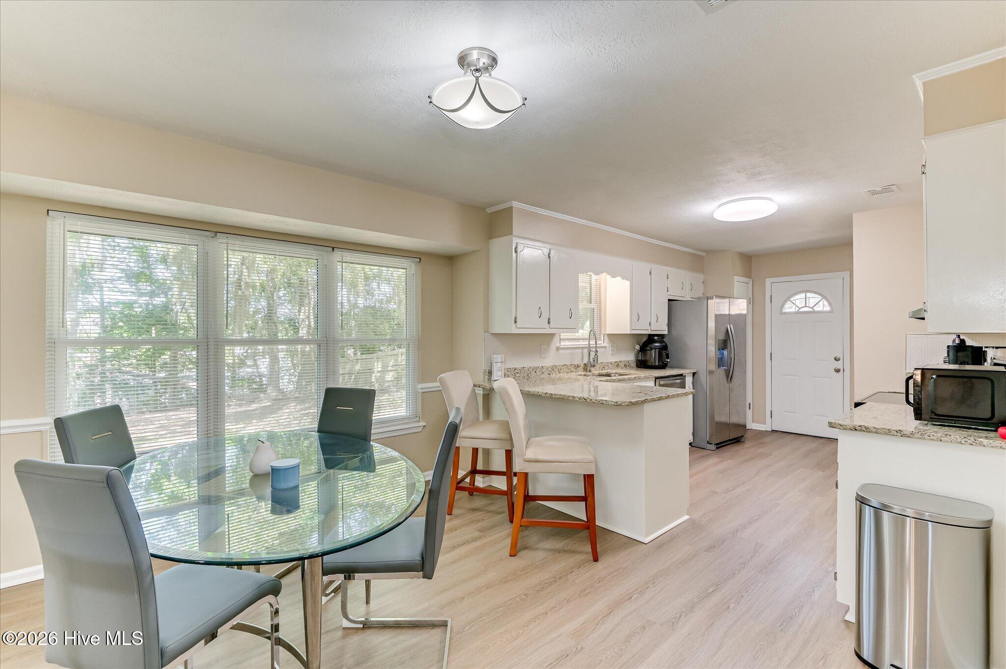 1811 N Barton Drive Property Photo 7