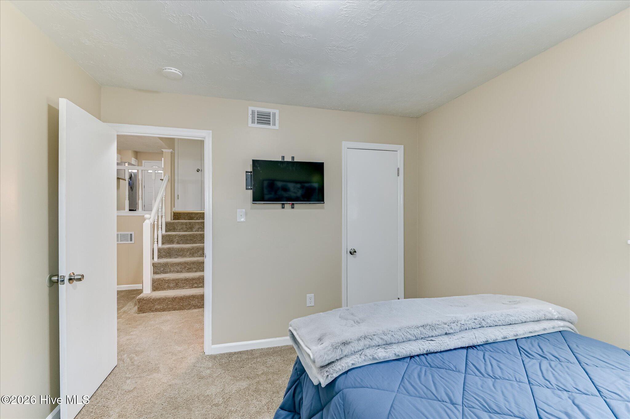 1811 N Barton Drive Property Photo 18