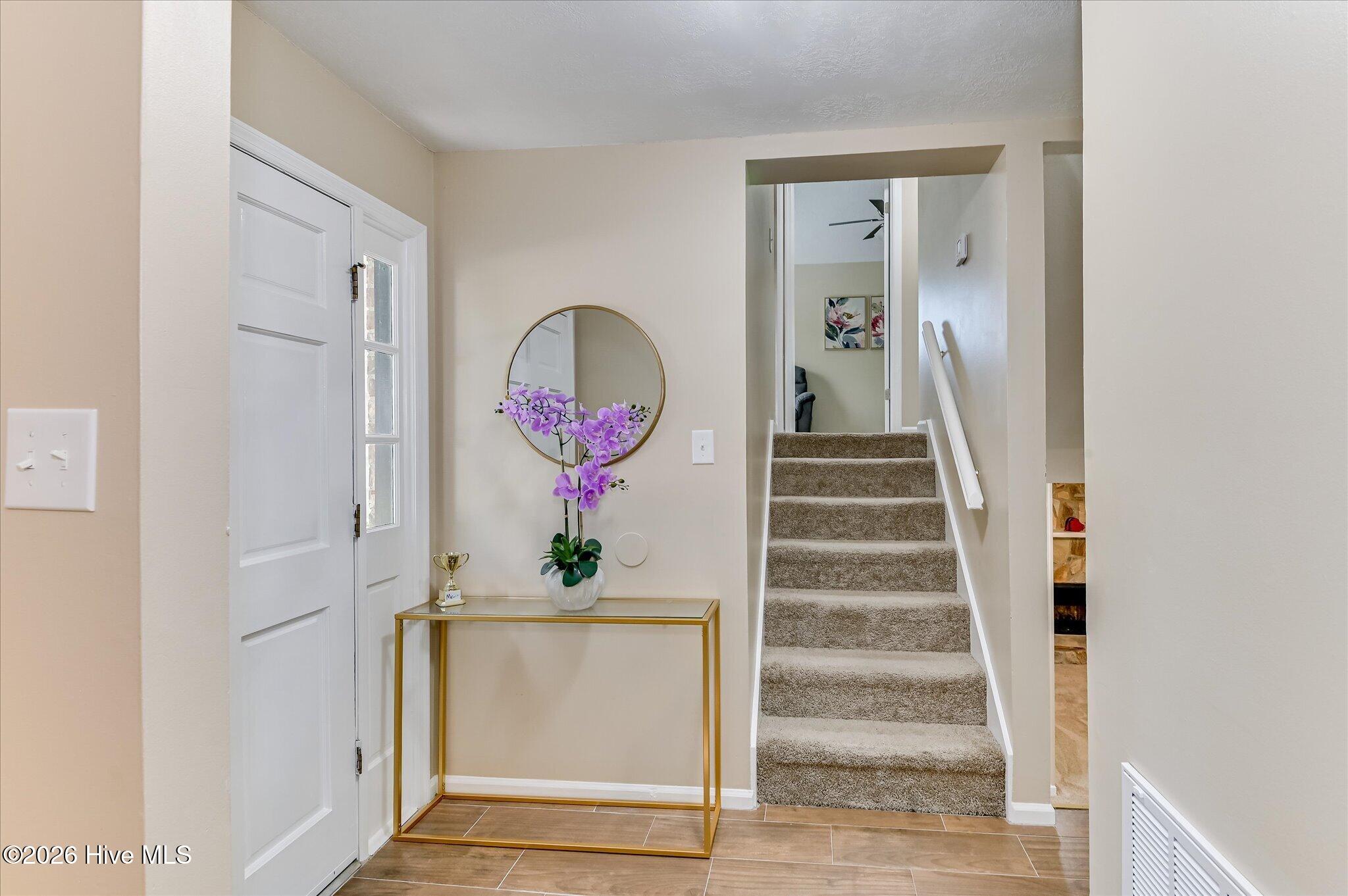1811 N Barton Drive Property Photo 20