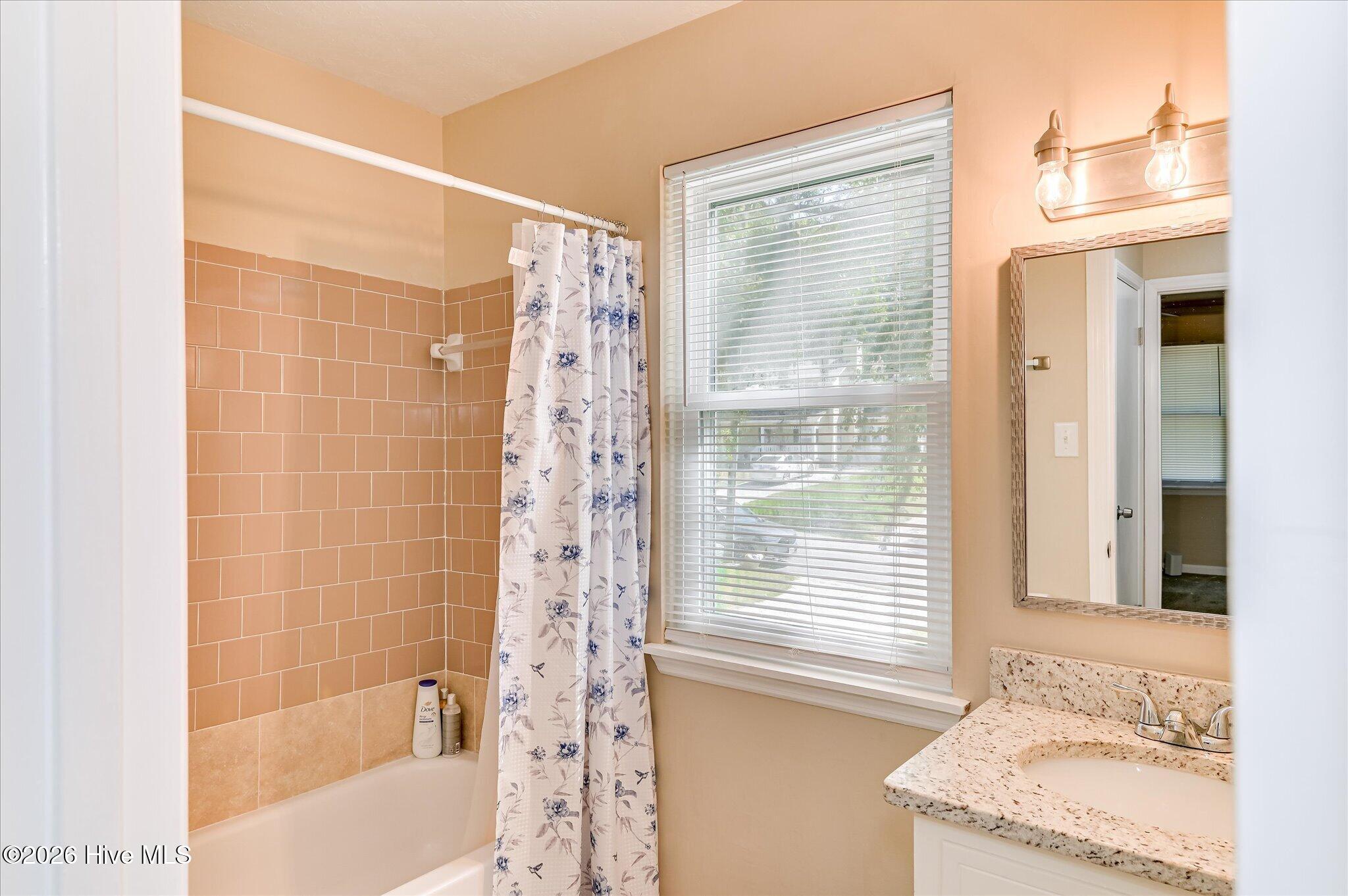 1811 N Barton Drive Property Photo 23