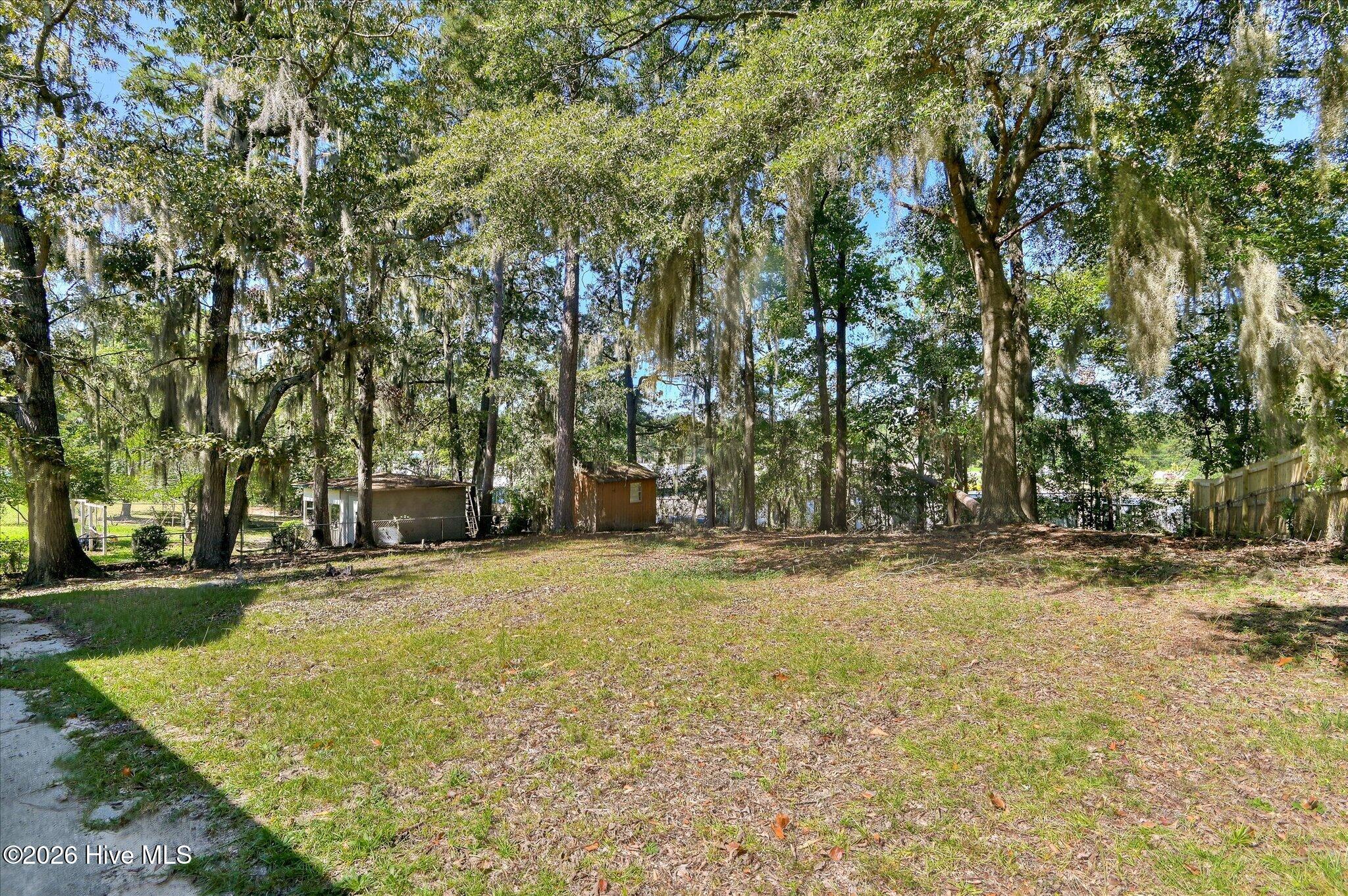 1811 N Barton Drive Property Photo 26