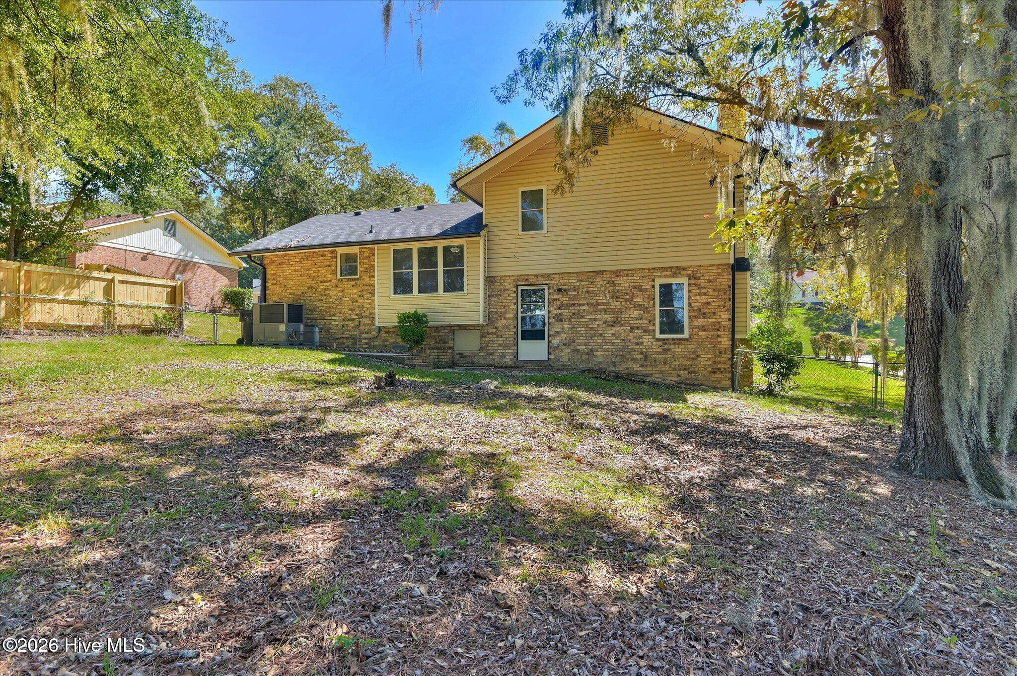 1811 N Barton Drive Property Photo 28