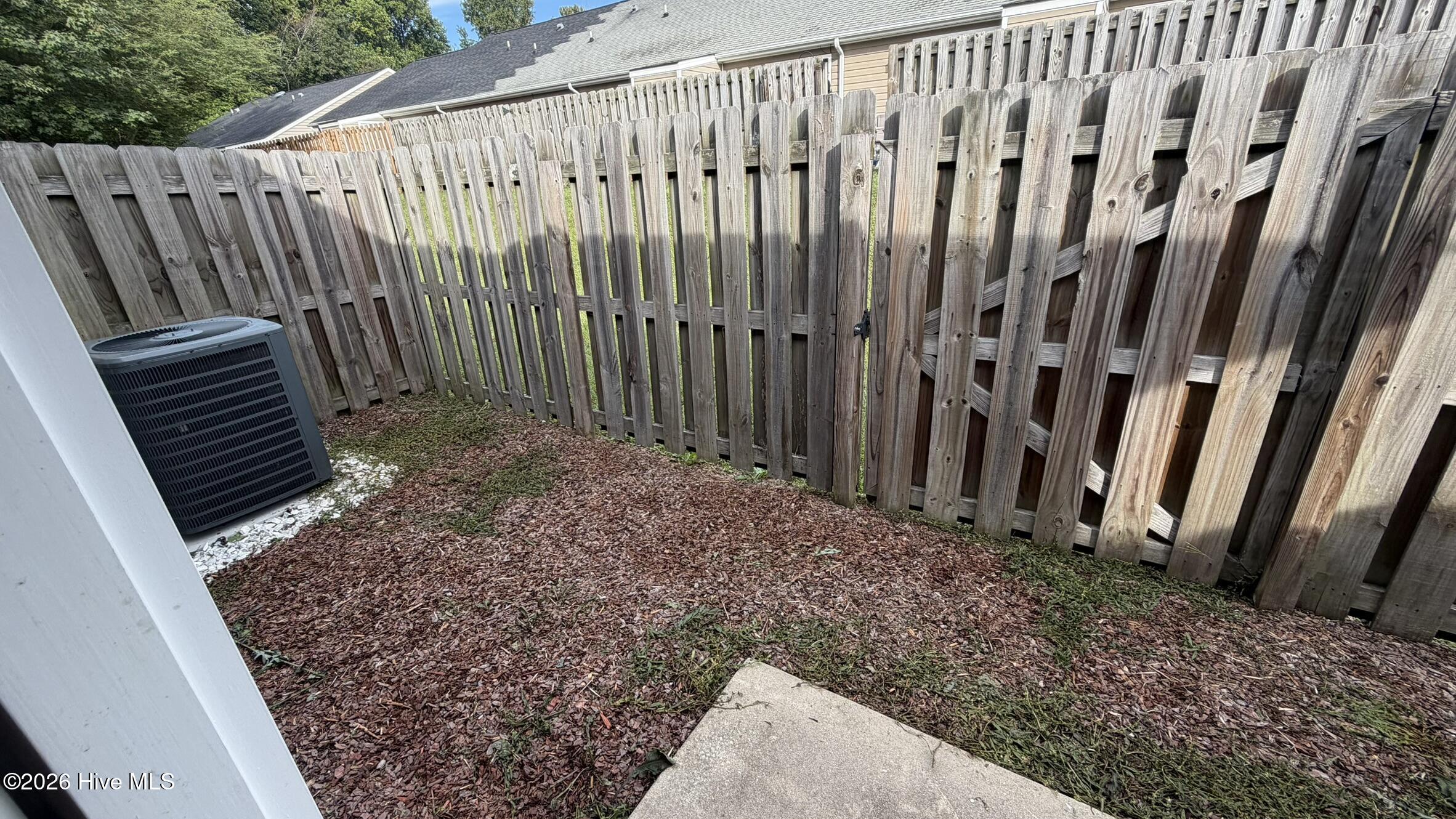 2220 Jasmine Way Property Photo 18