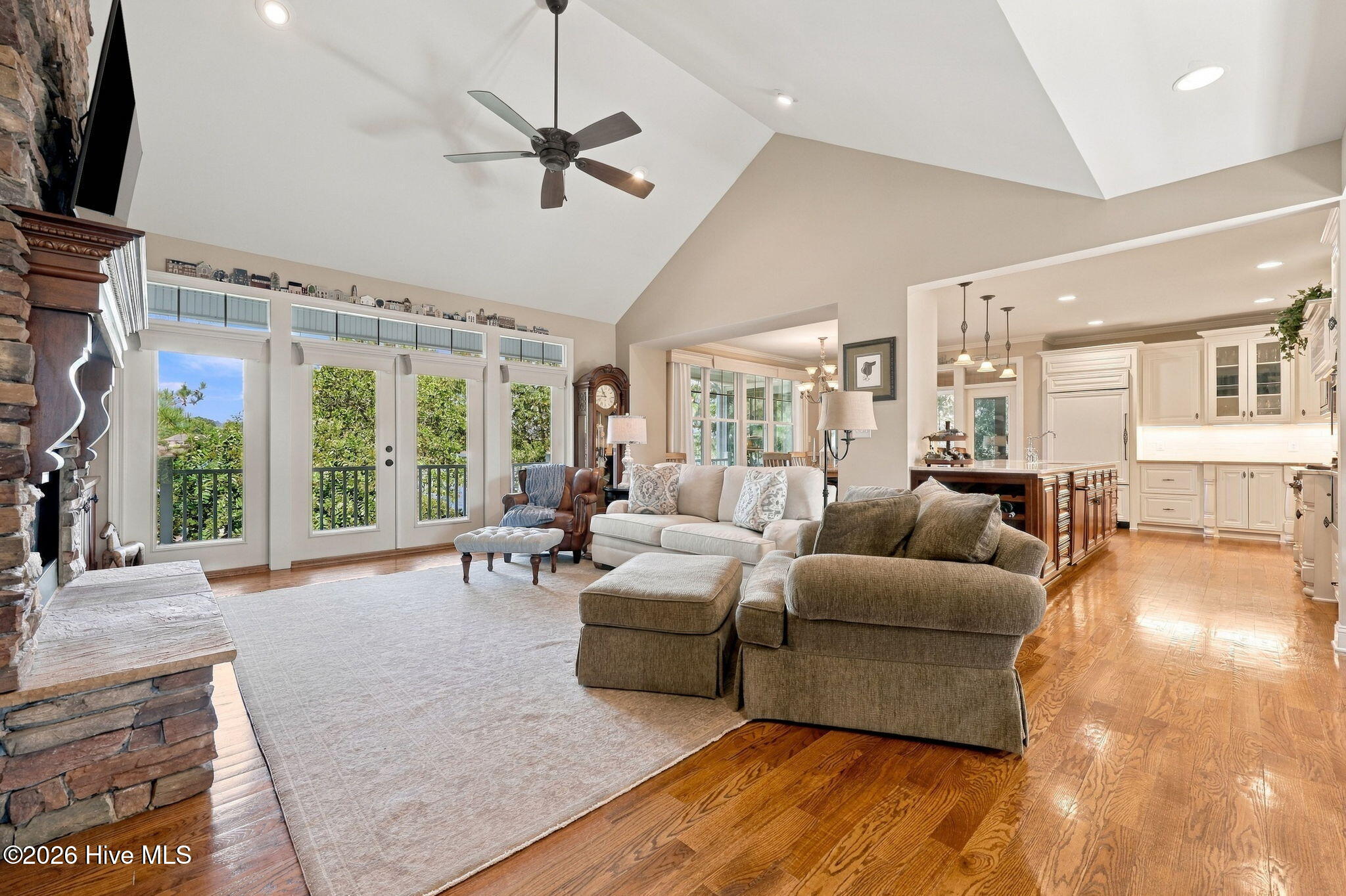 118 Jonathons Drive Property Photo 12