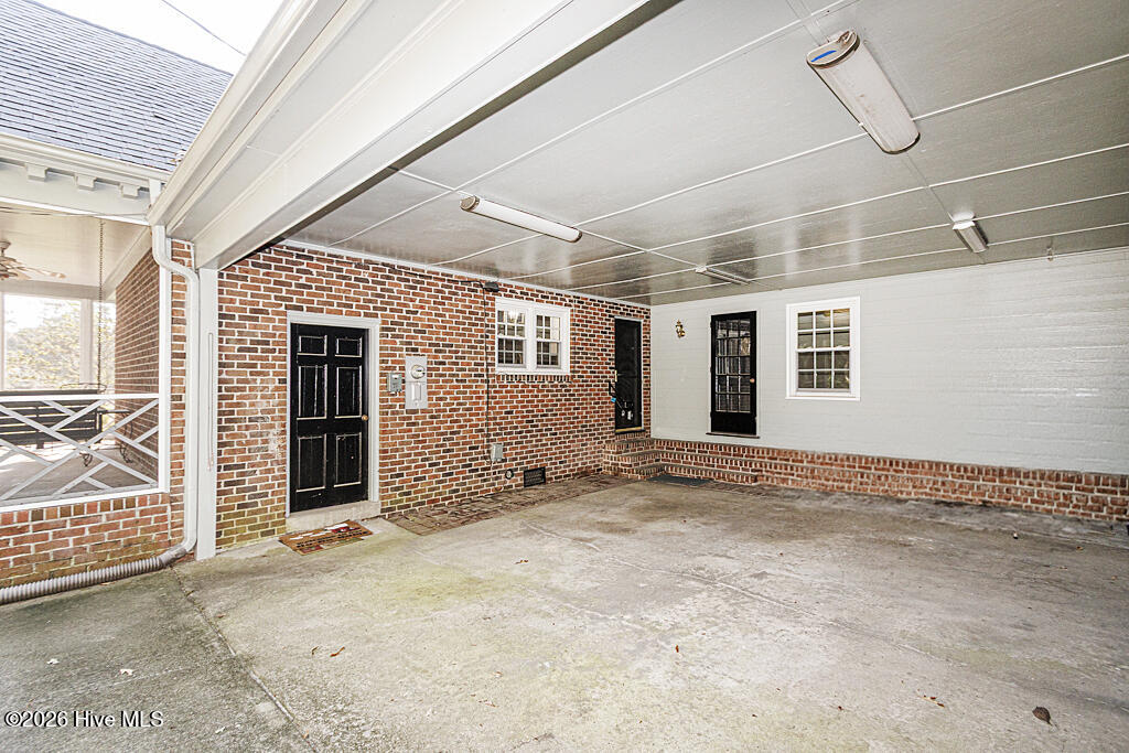 808 E Beechtree Drive Property Photo 8