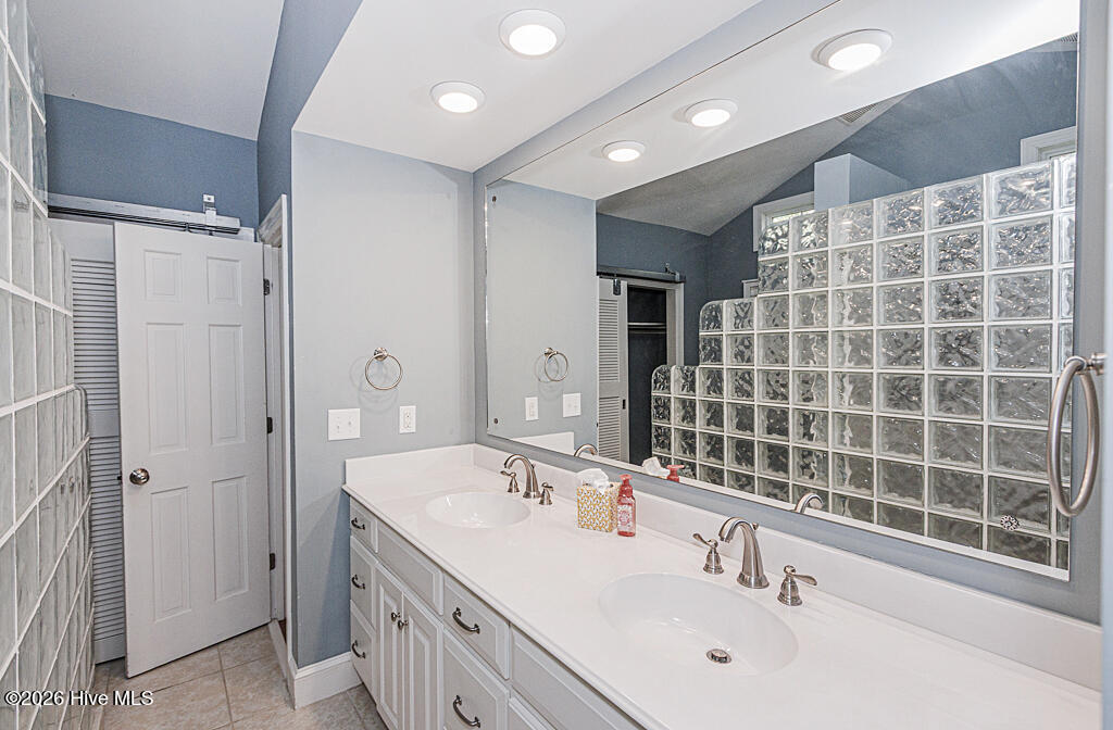 808 E Beechtree Drive Property Photo 69