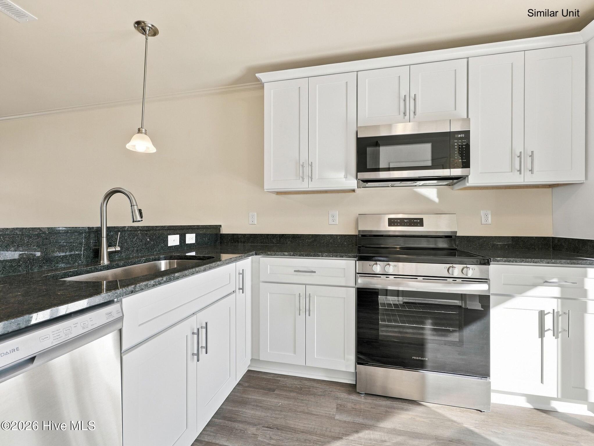 372 Boyington Place Road Property Photo 5