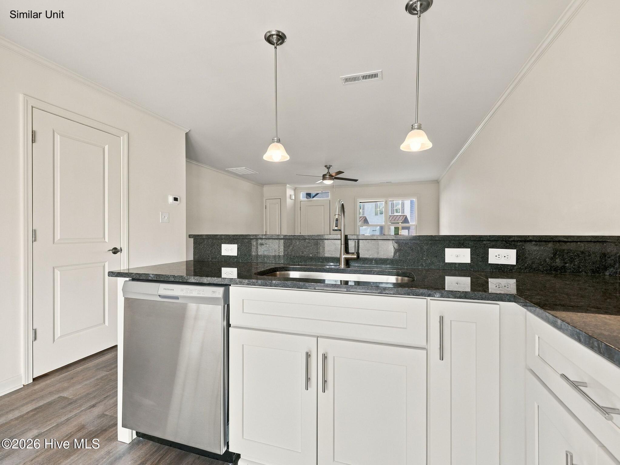 372 Boyington Place Road Property Photo 8