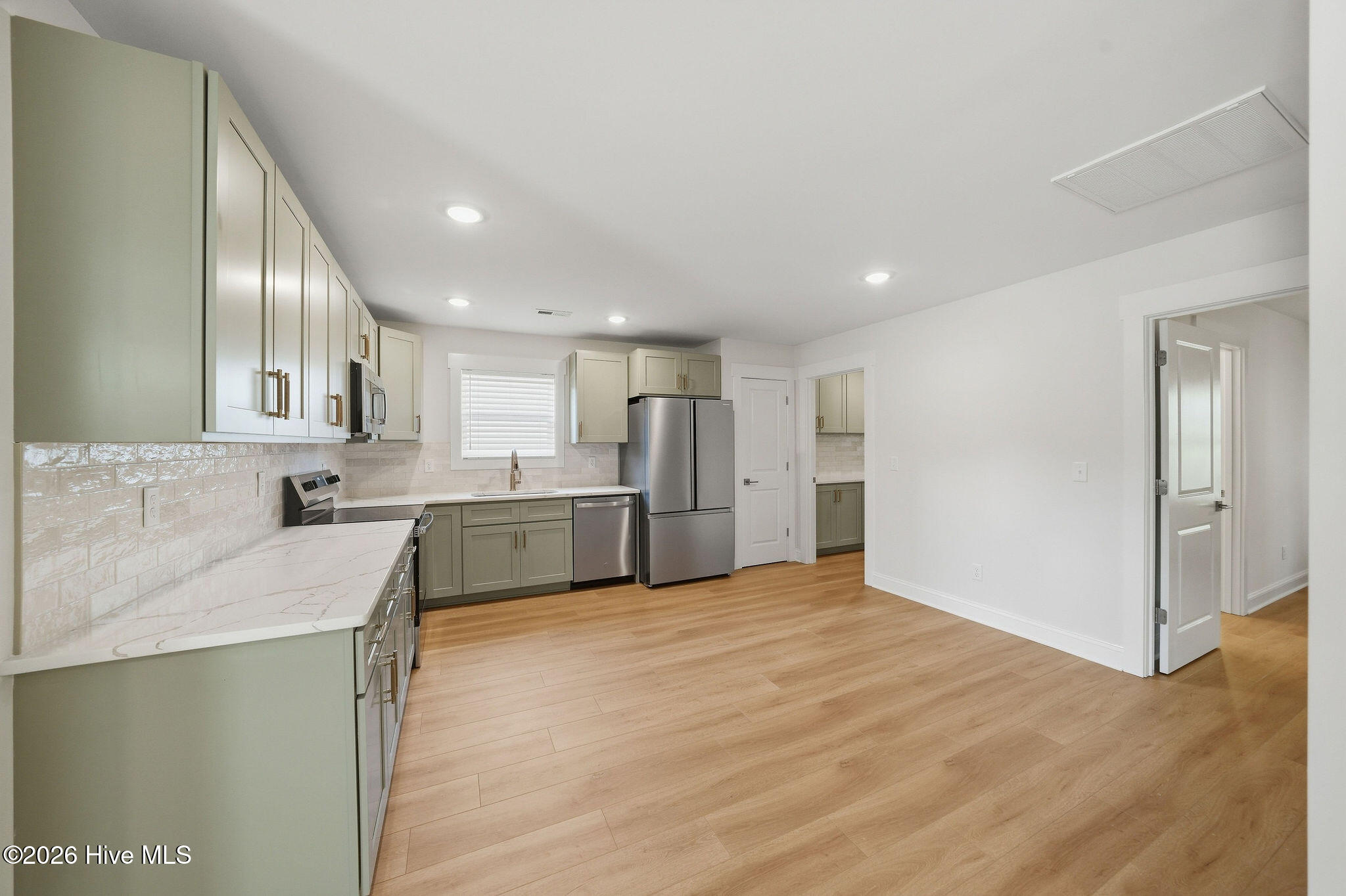 587 Greenmoss Road Property Photo 11