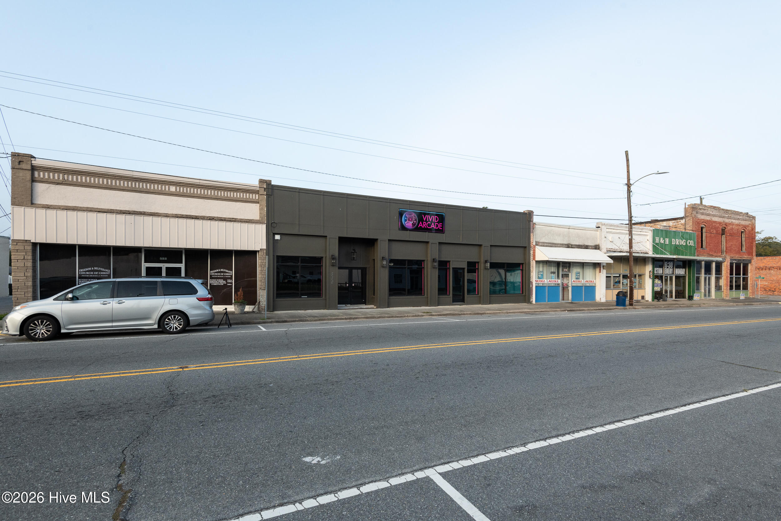 518 Queen Street Property Photo 5