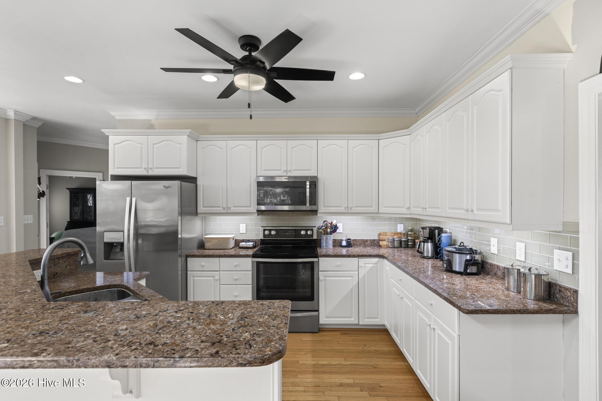 202 Cedar Key Way Property Photo 7