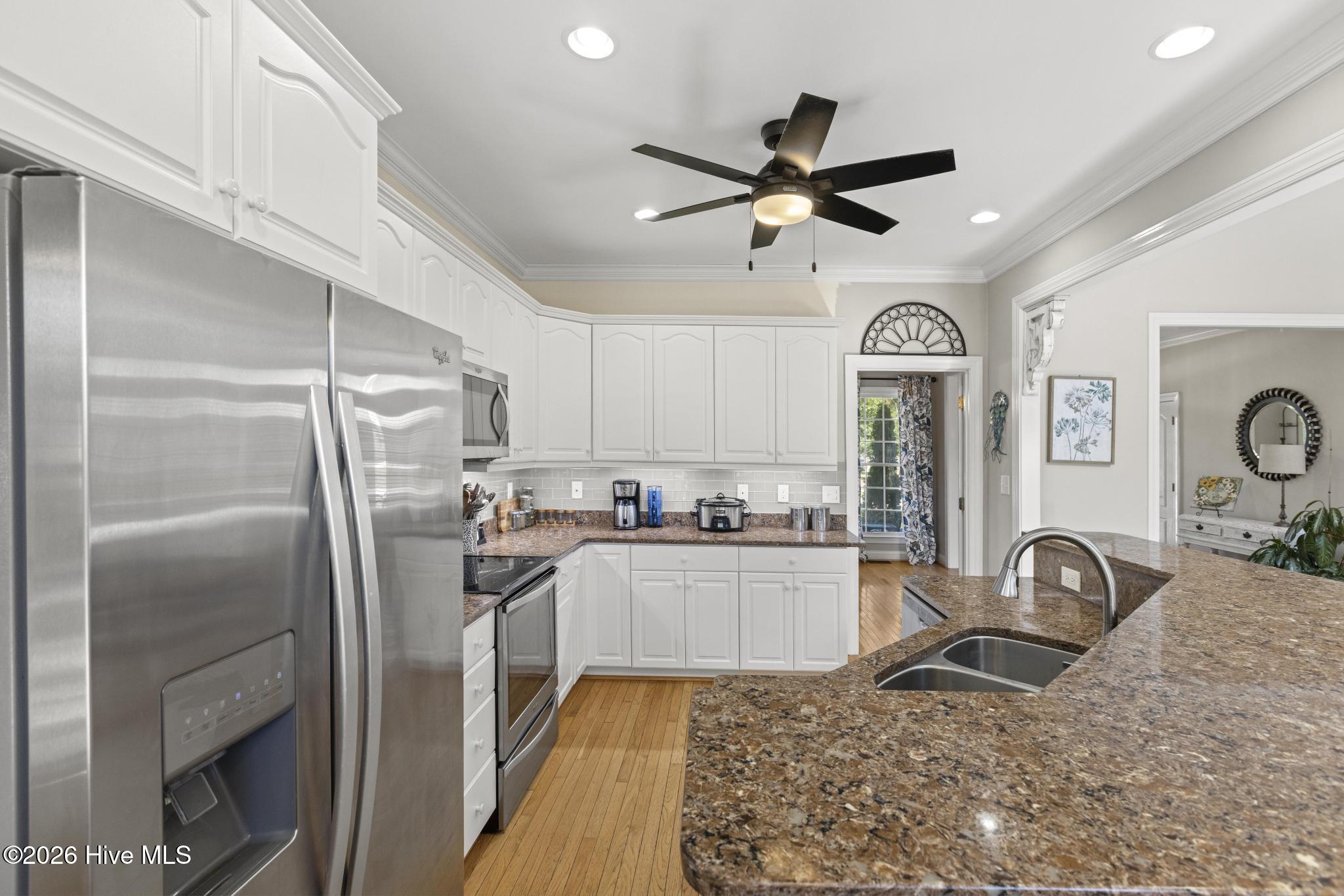 202 Cedar Key Way Property Photo 8