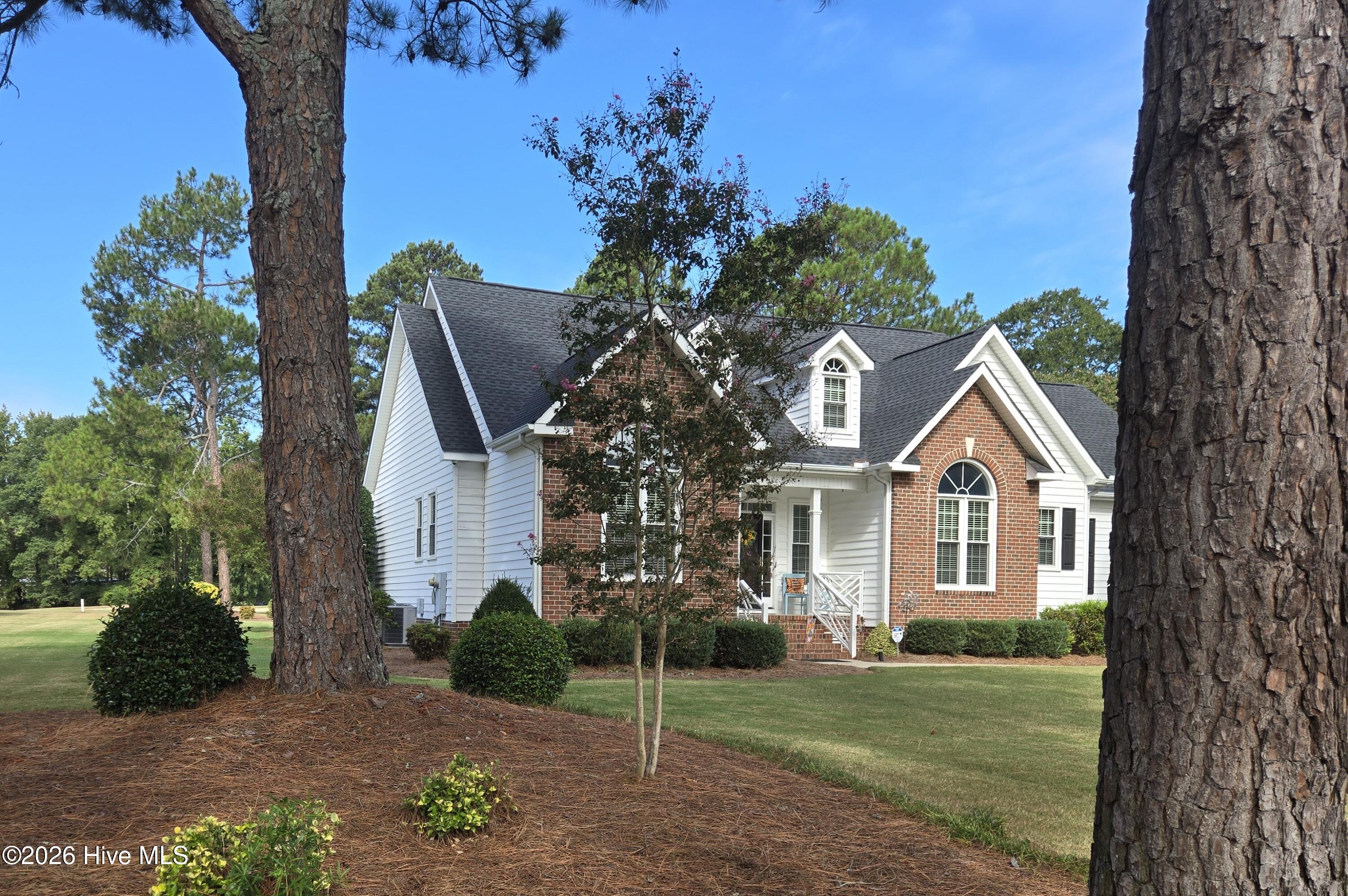 4706 Burning Tree Lane N Property Photo 3