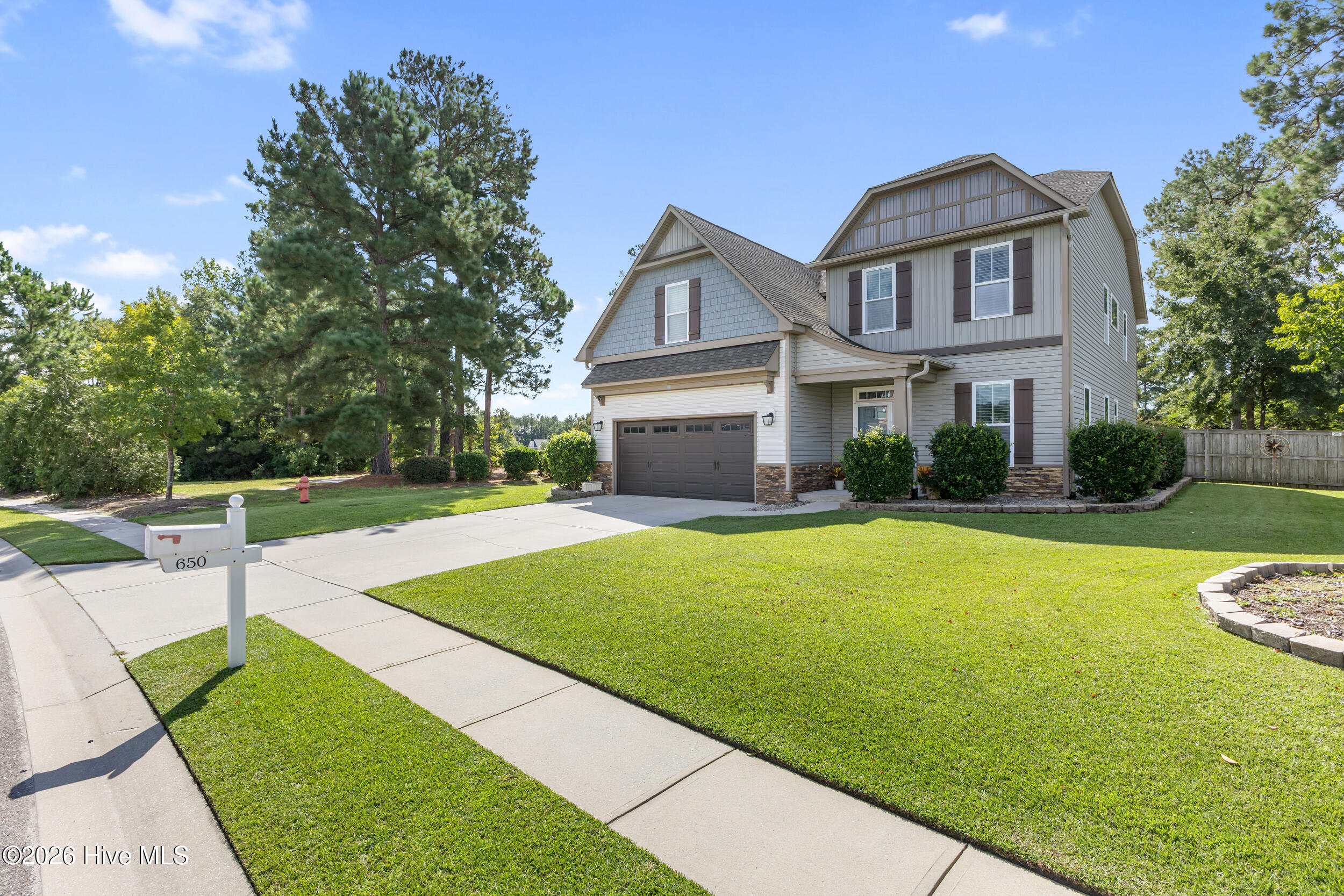 650 Heartwood Drive Property Photo 4