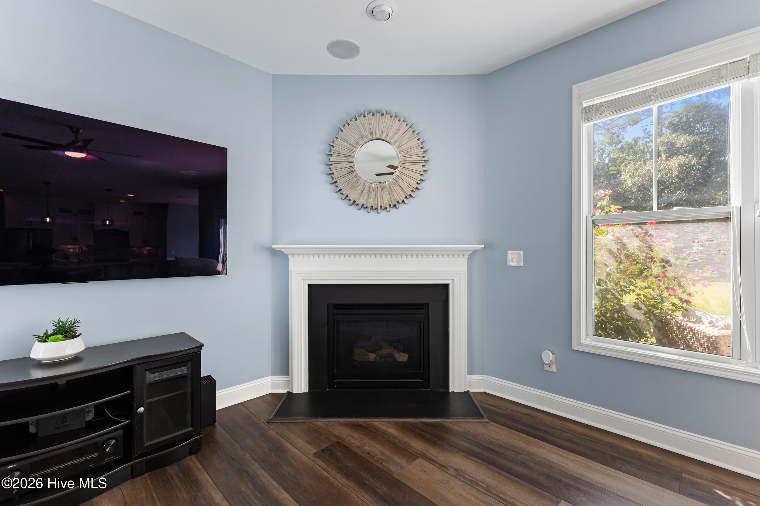 650 Heartwood Drive Property Photo 9