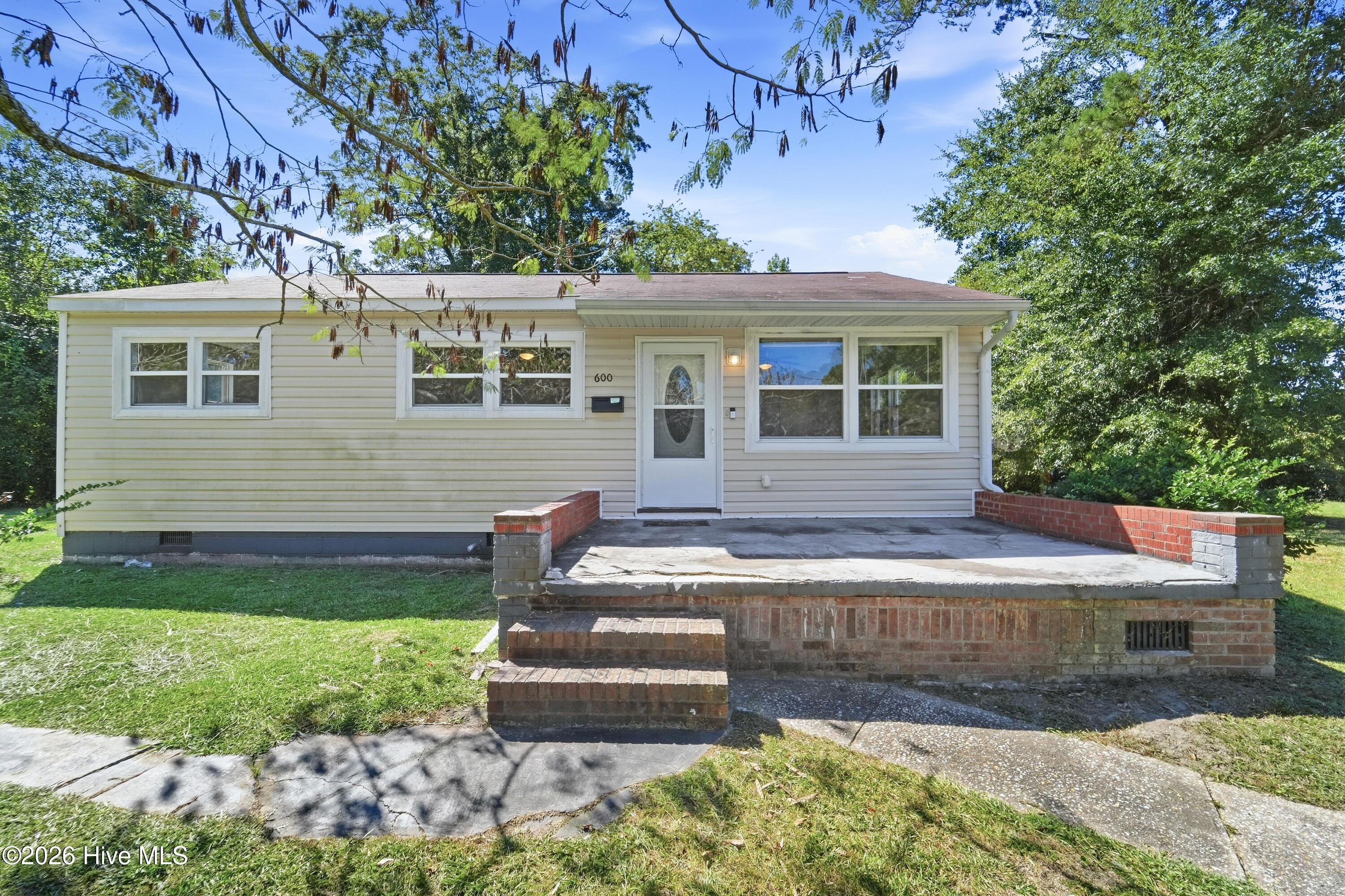 600 New River Drive Property Photo 1