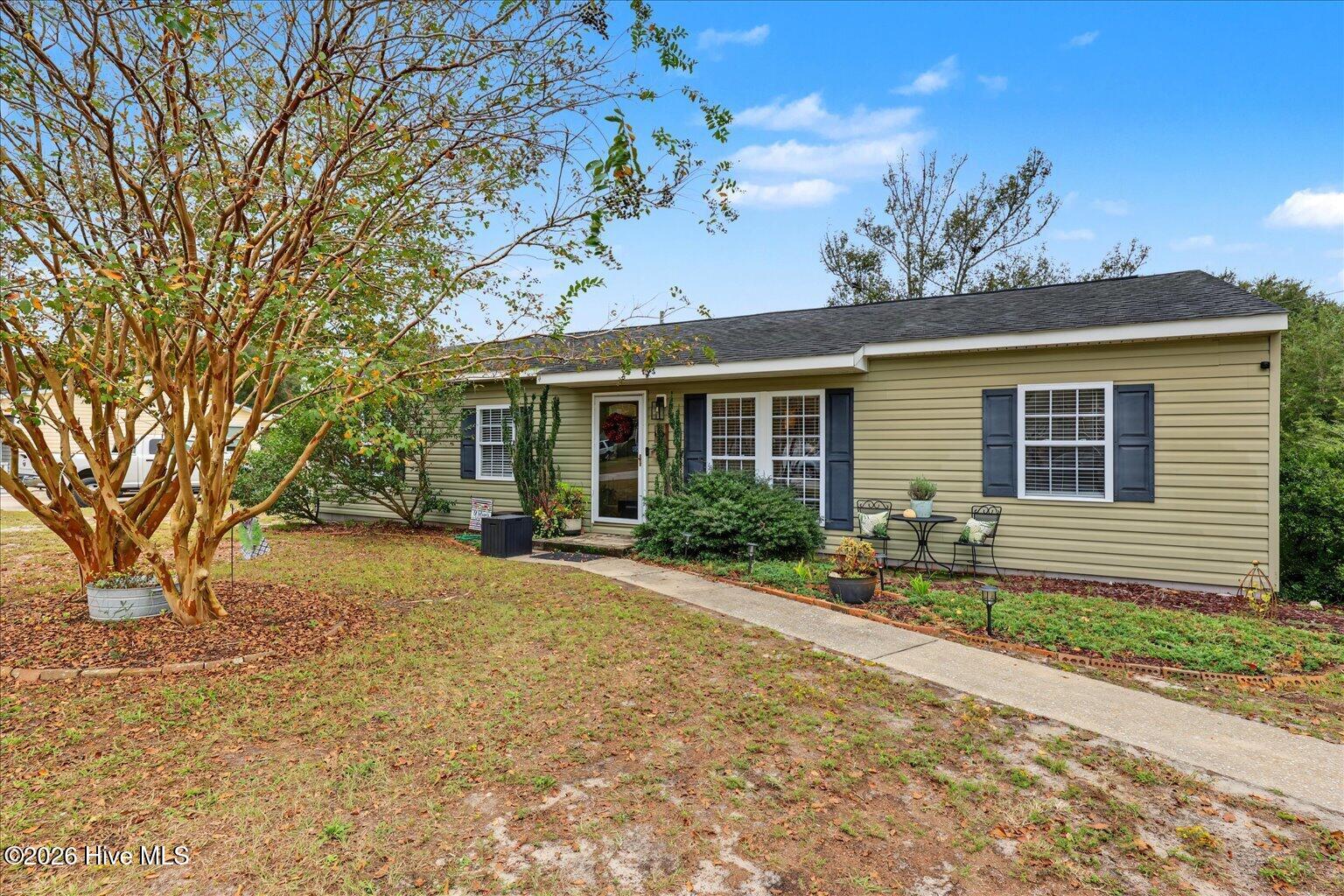 121 Freshwater Drive Property Photo 2