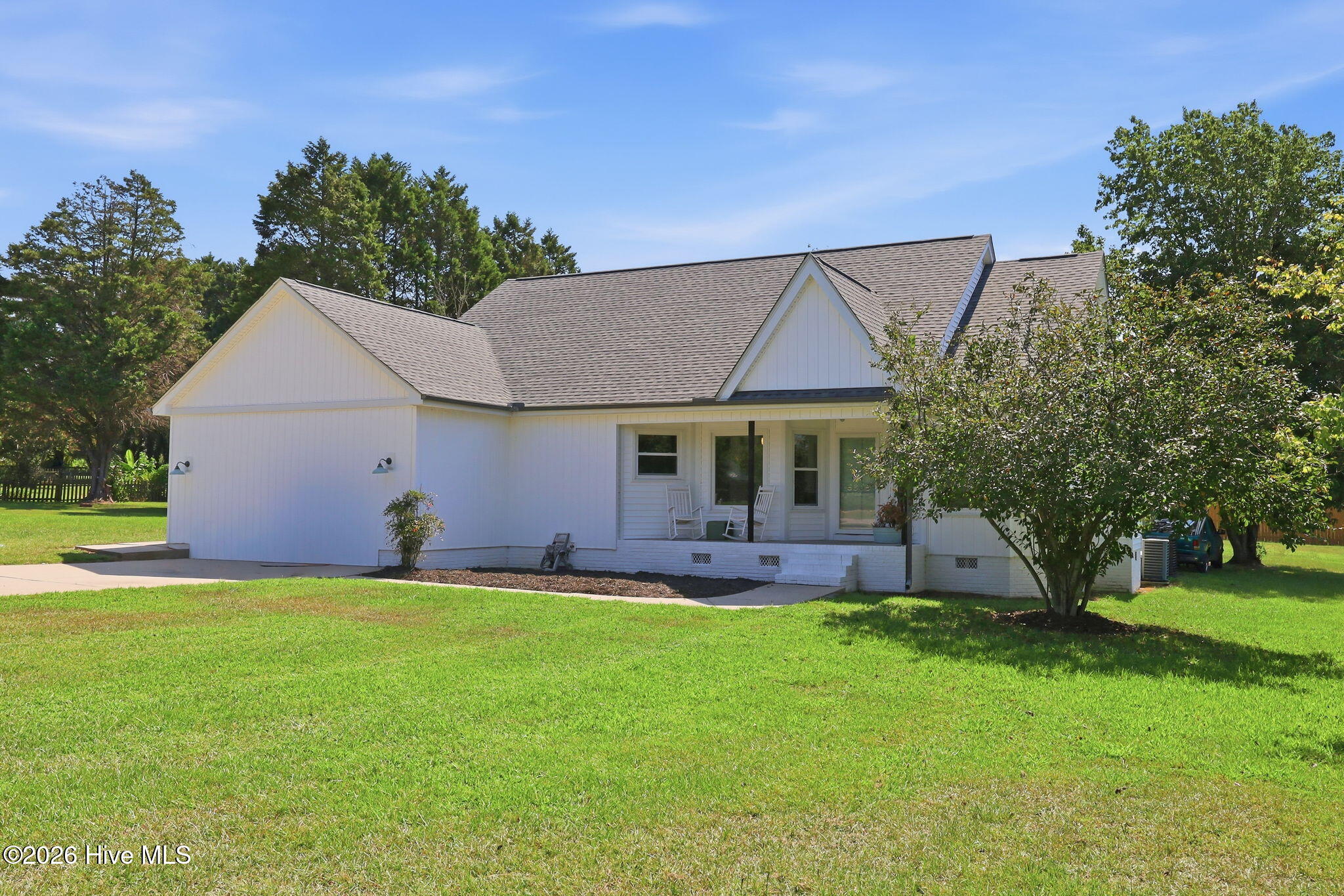 6605 Walnut Cove Drive Property Photo 2