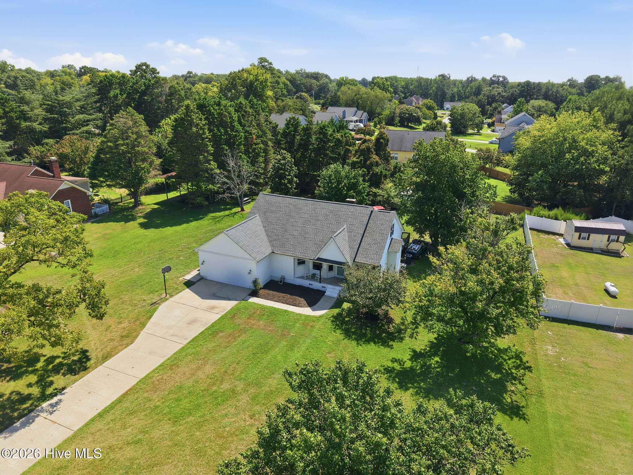 6605 Walnut Cove Drive Property Photo 3