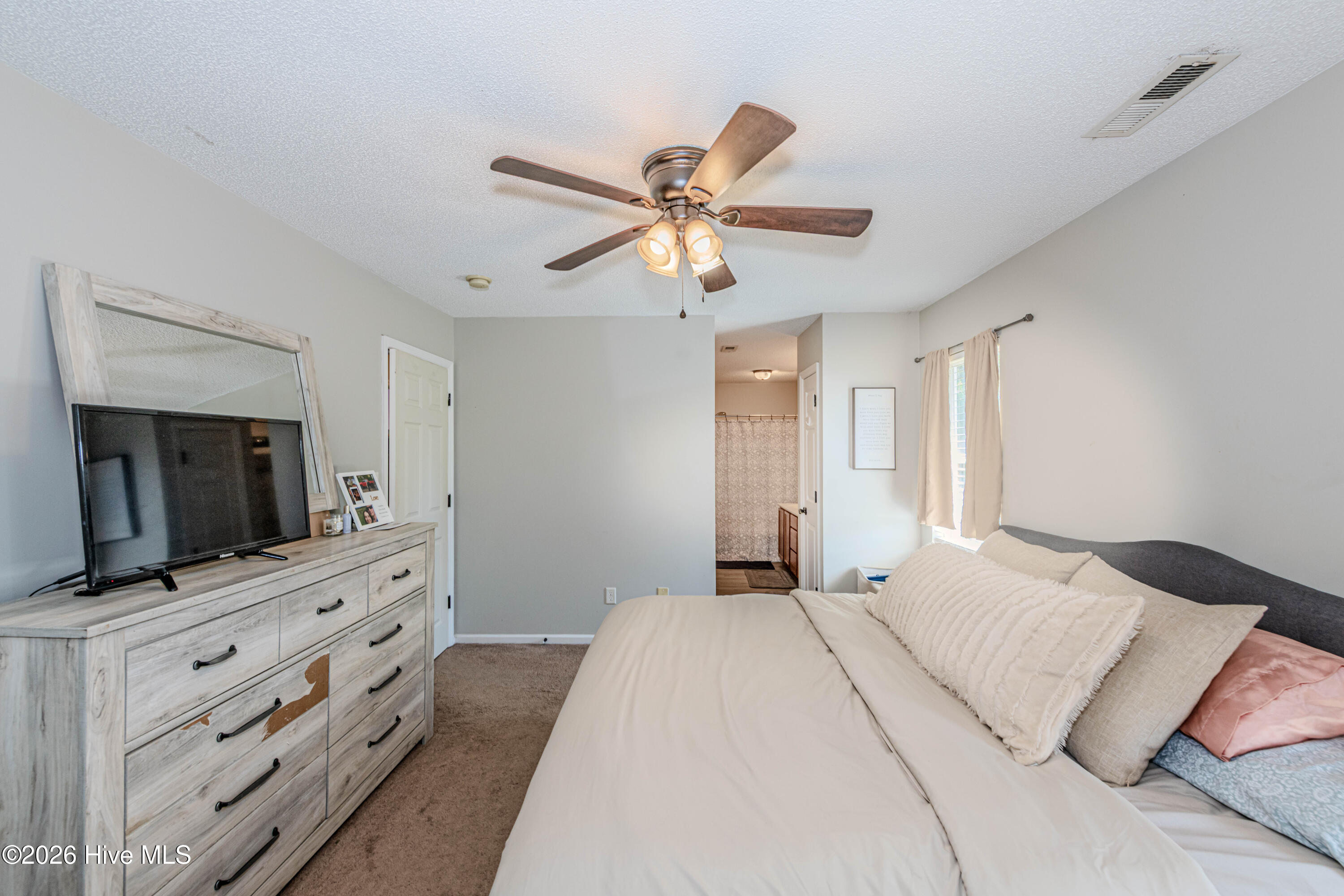 126 Forest Bluff Drive Property Photo 12