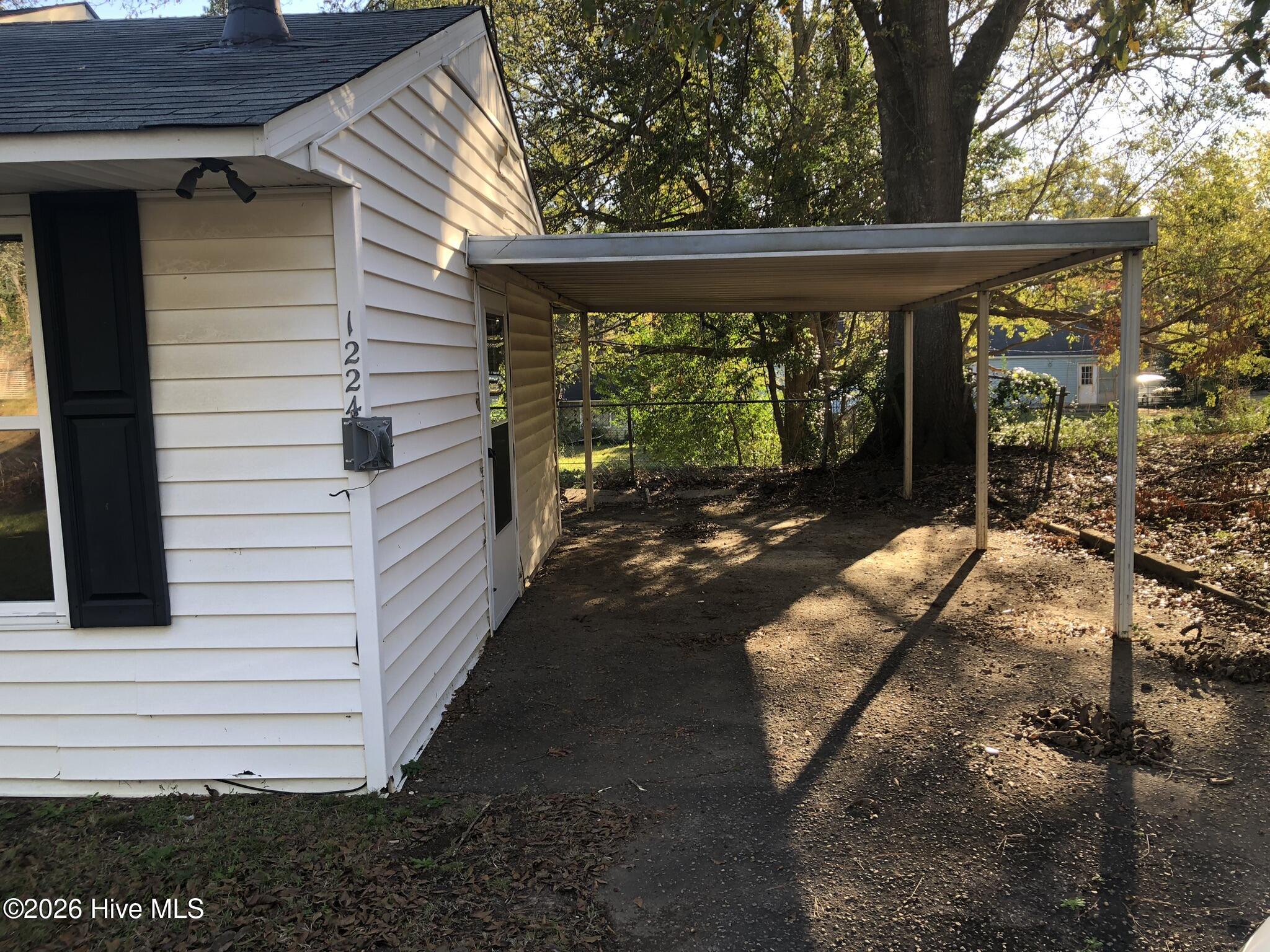 1224 George Street Ne Property Photo 2