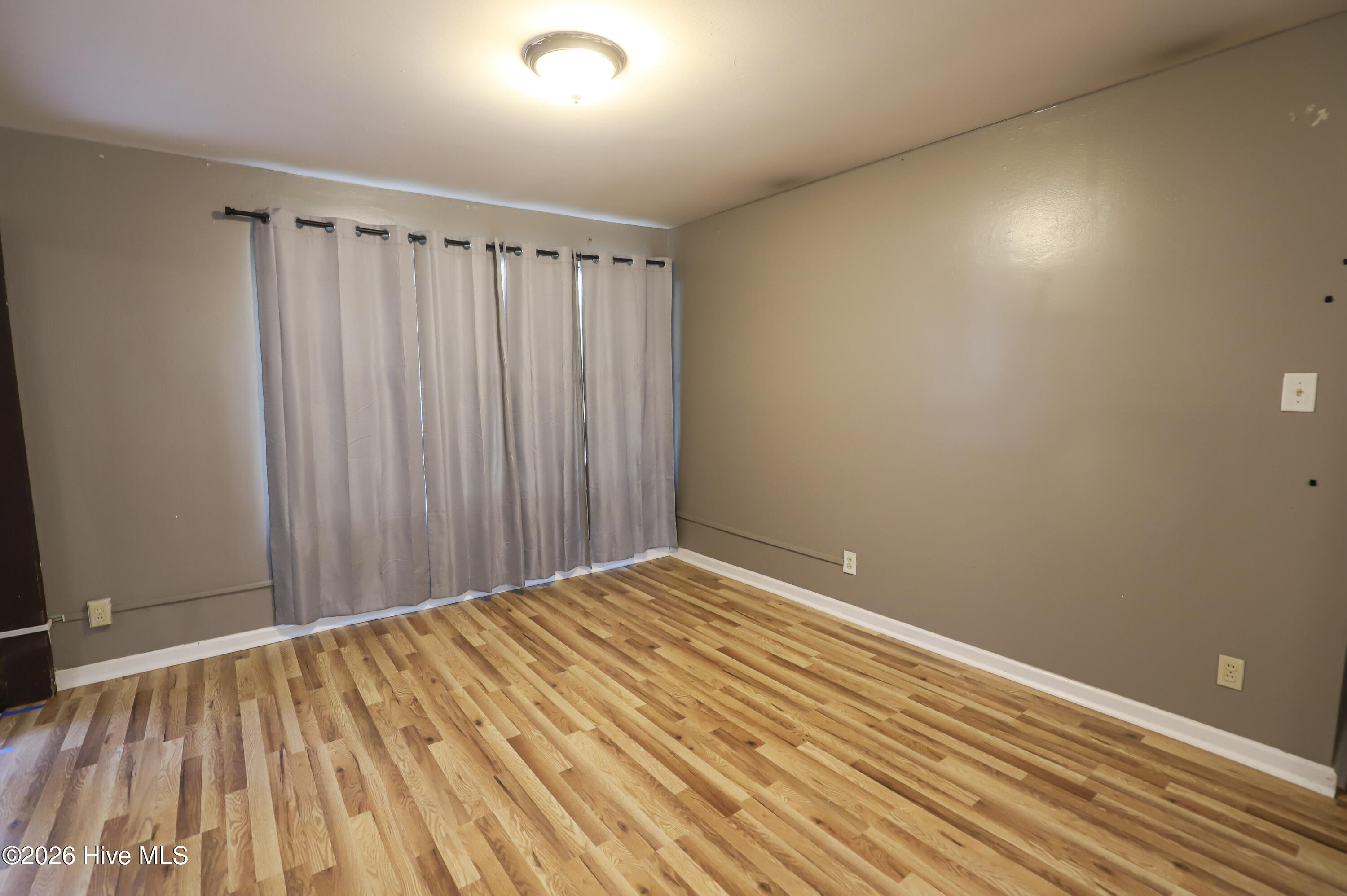 1224 George Street Ne Property Photo 5