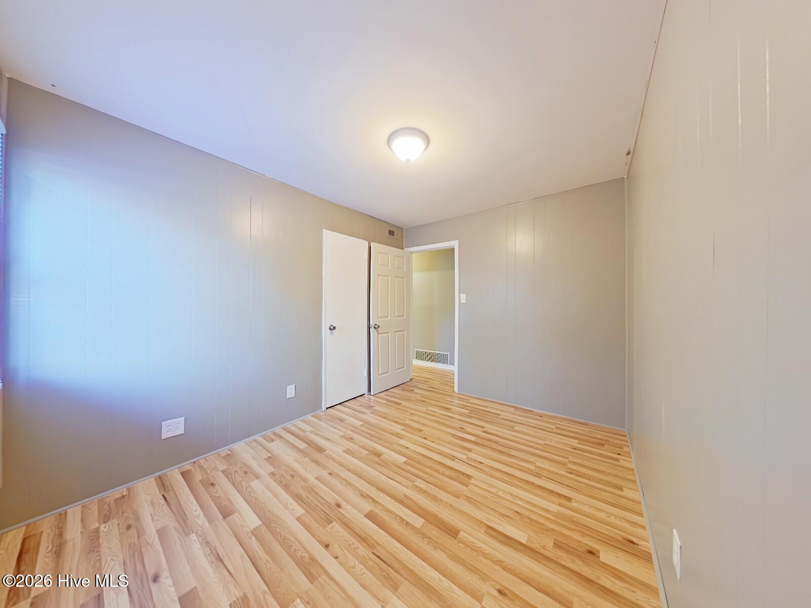 1224 George Street Ne Property Photo 10