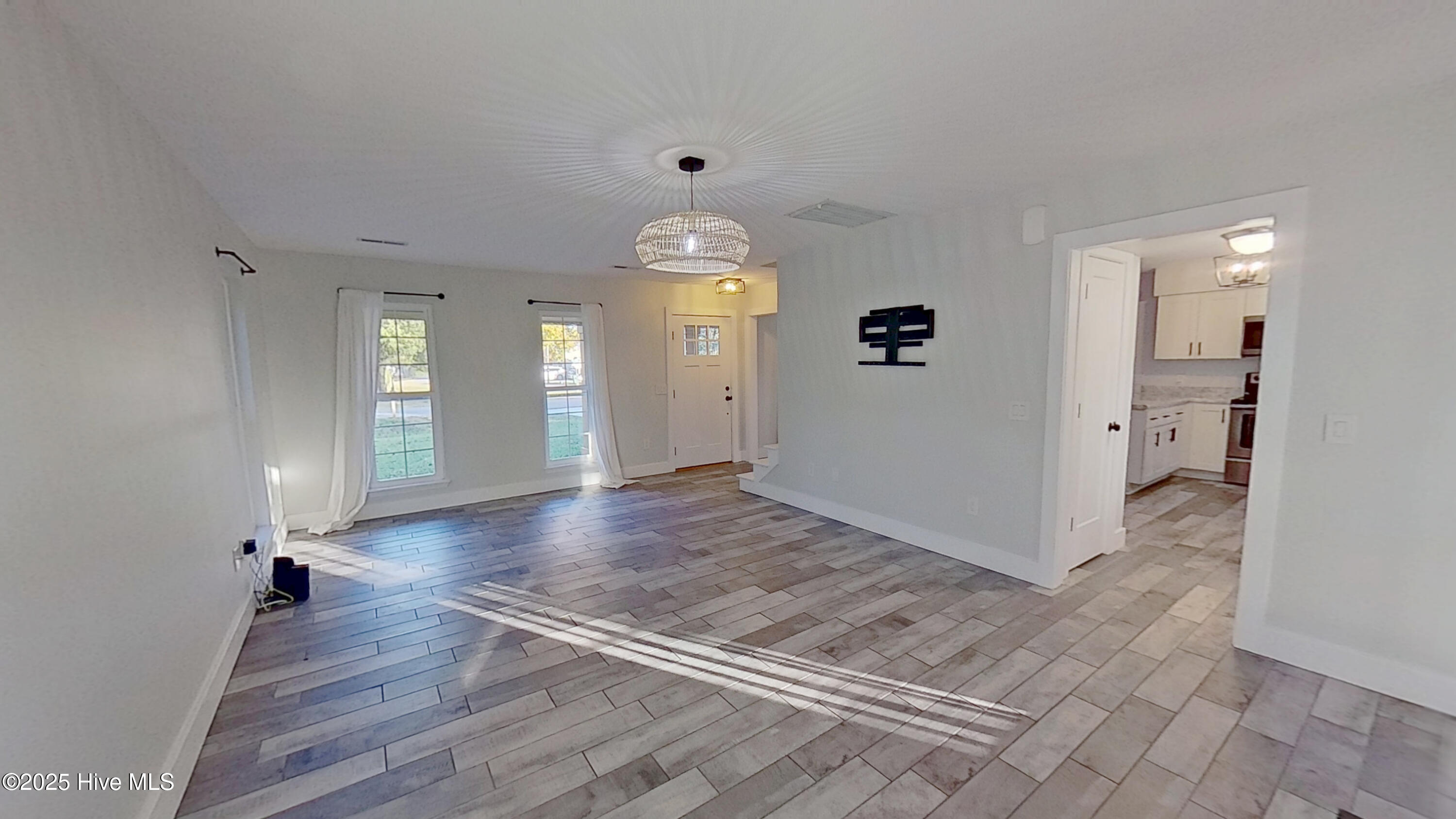 2901 Carthage Drive Property Photo 5