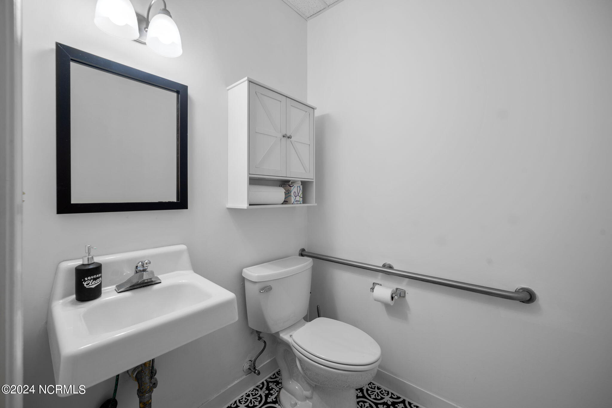 2502 N Herritage Street A Property Photo 41
