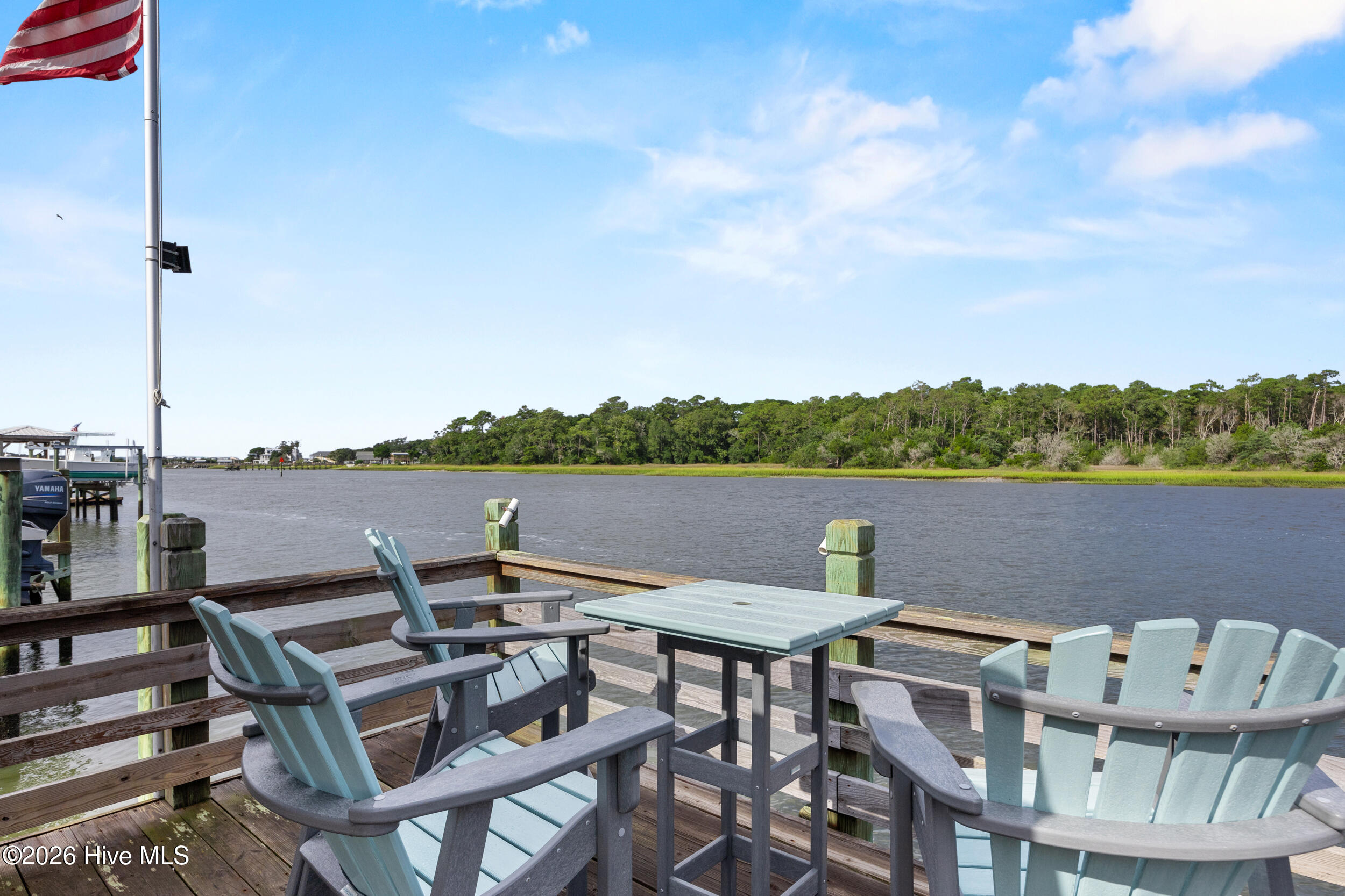 104 Sw Yacht Drive Property Photo 4