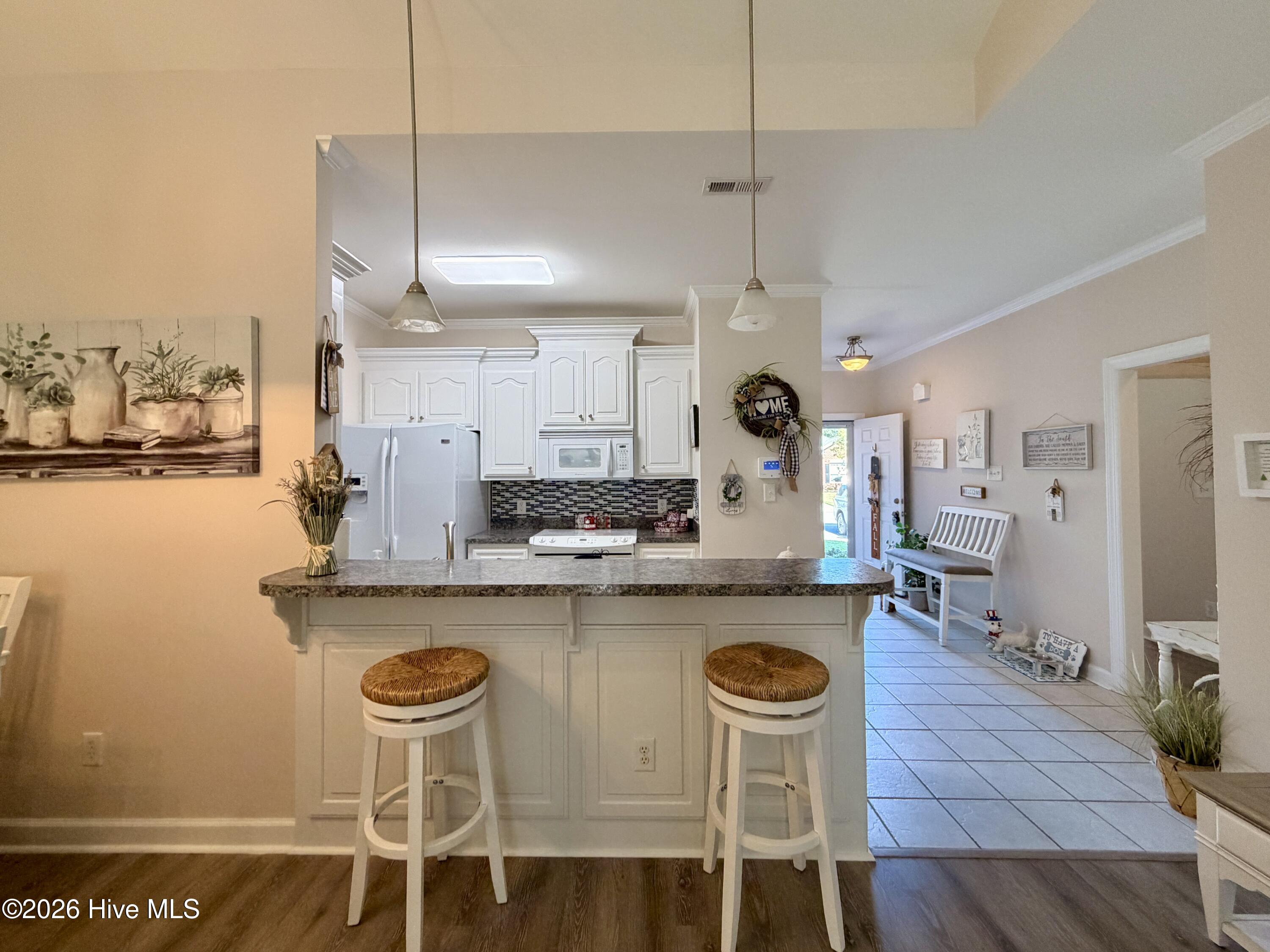 110 Oxford Drive Property Photo 13
