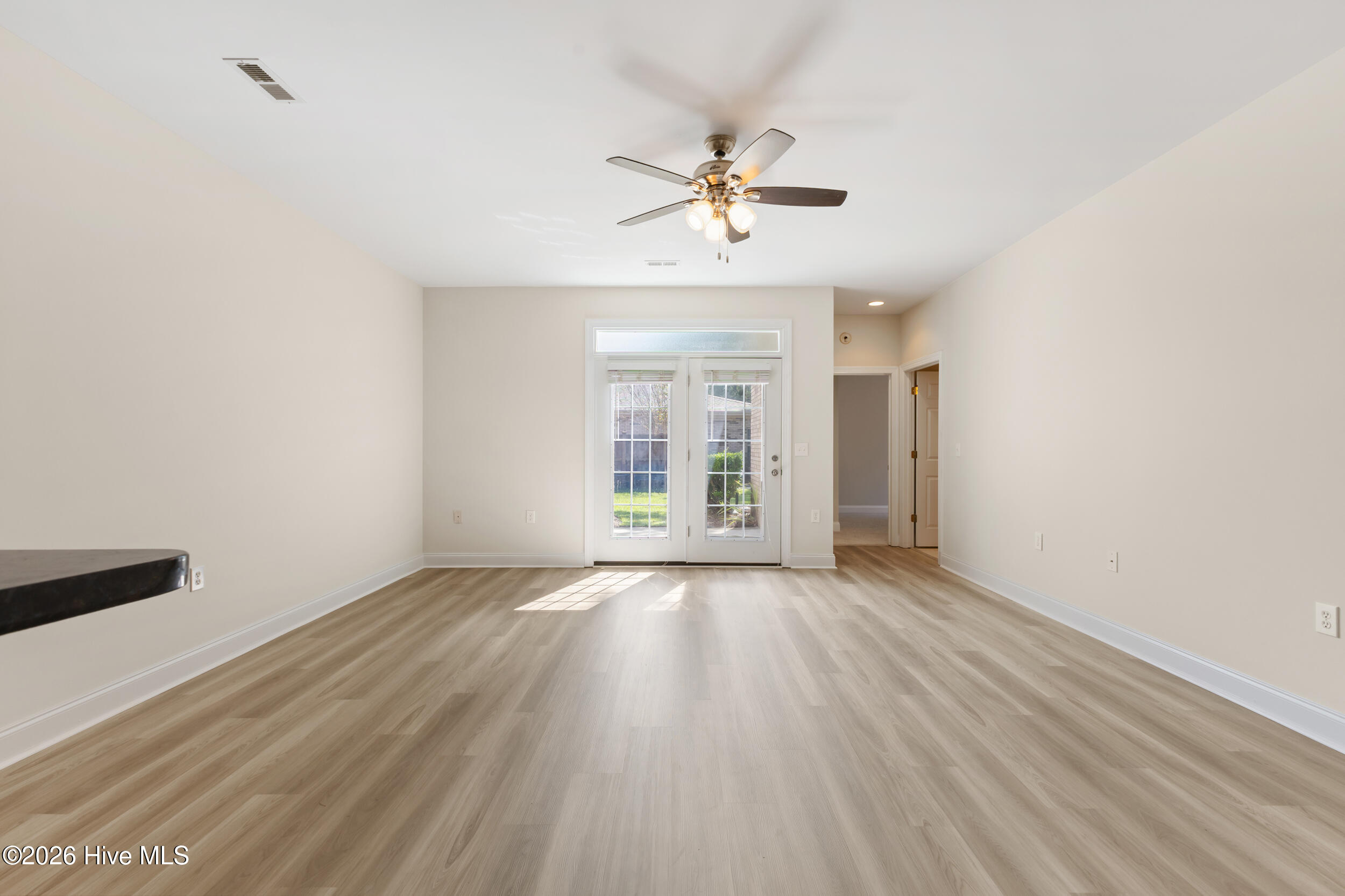 1018 Groppo Cove Property Photo 10