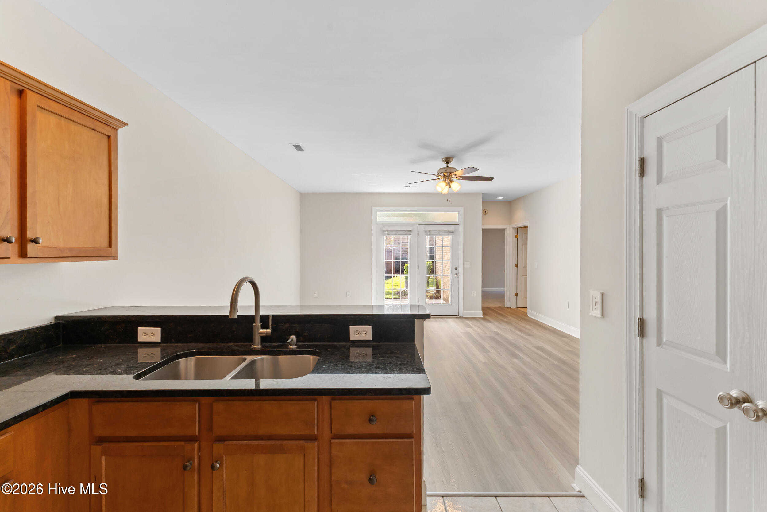 1018 Groppo Cove Property Photo 14