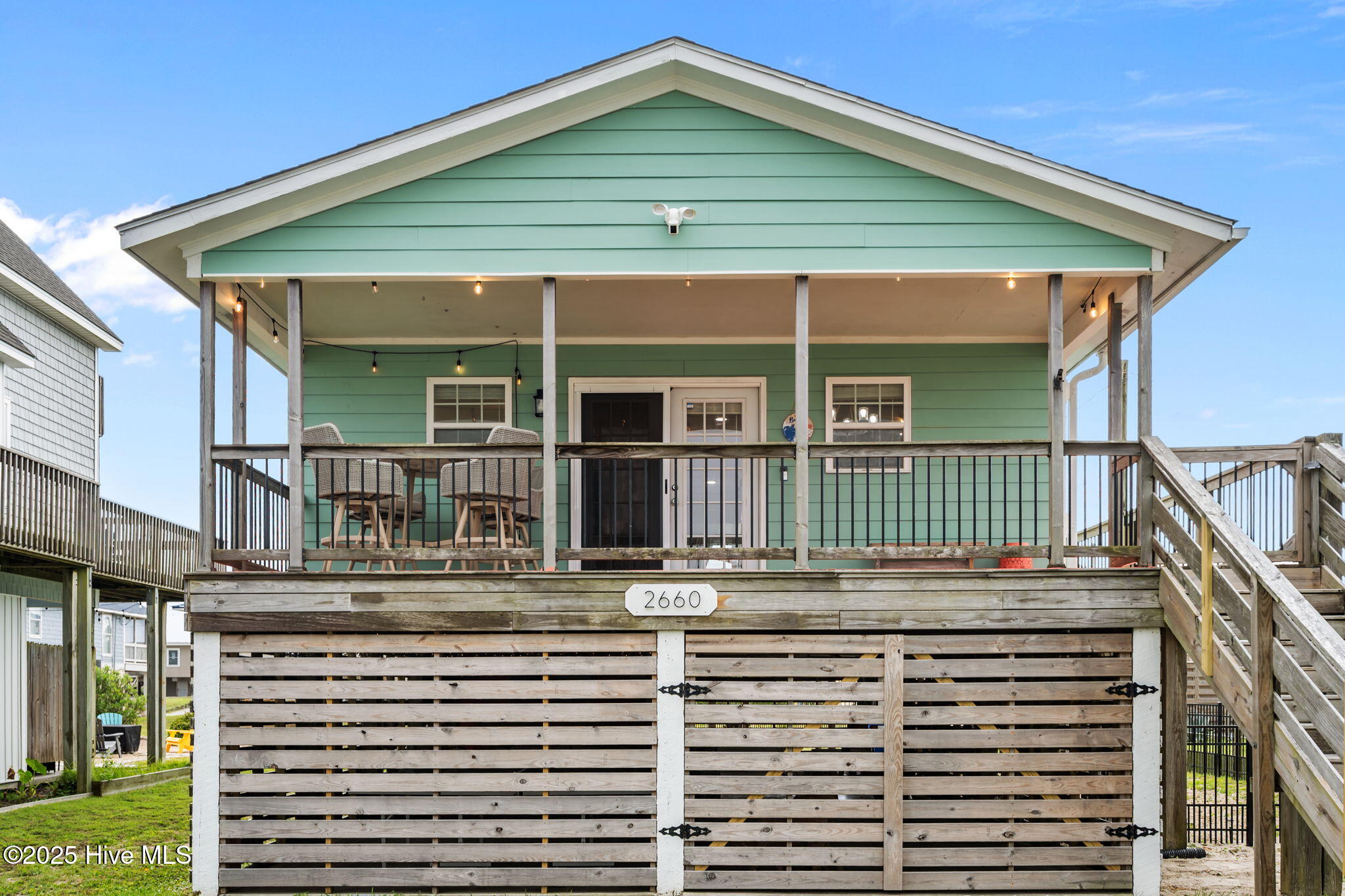2660 Island Drive Property Photo 1